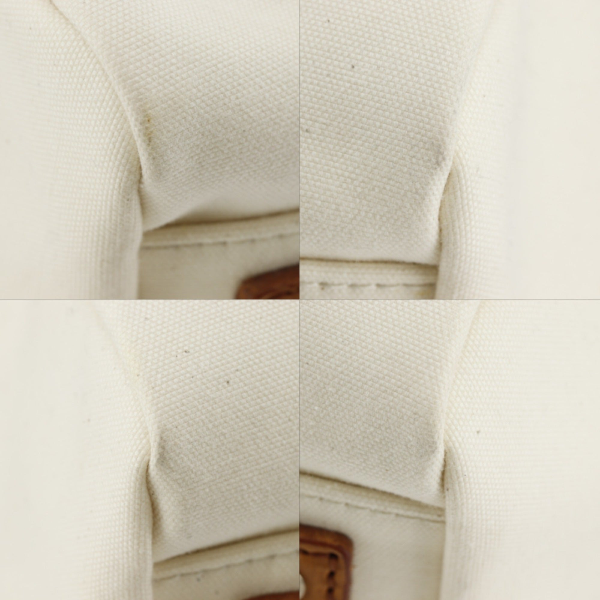 Gucci Off-White Canvas Boston Bag (Pre-Owned)