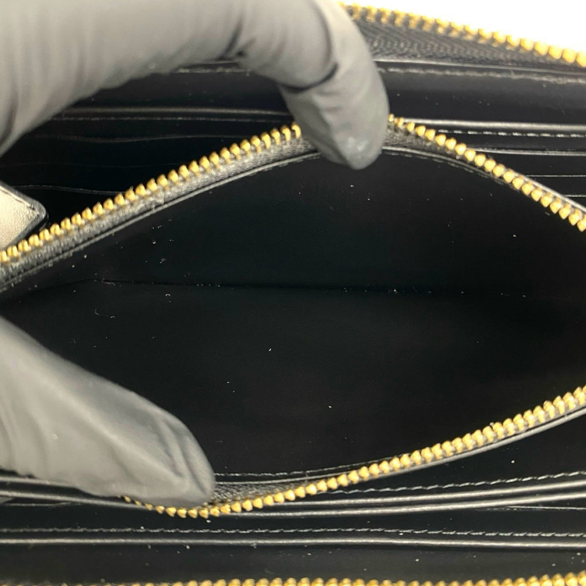 Louis Vuitton Black Leather Long Wallet (Bi-Fold) (Pre-Owned)