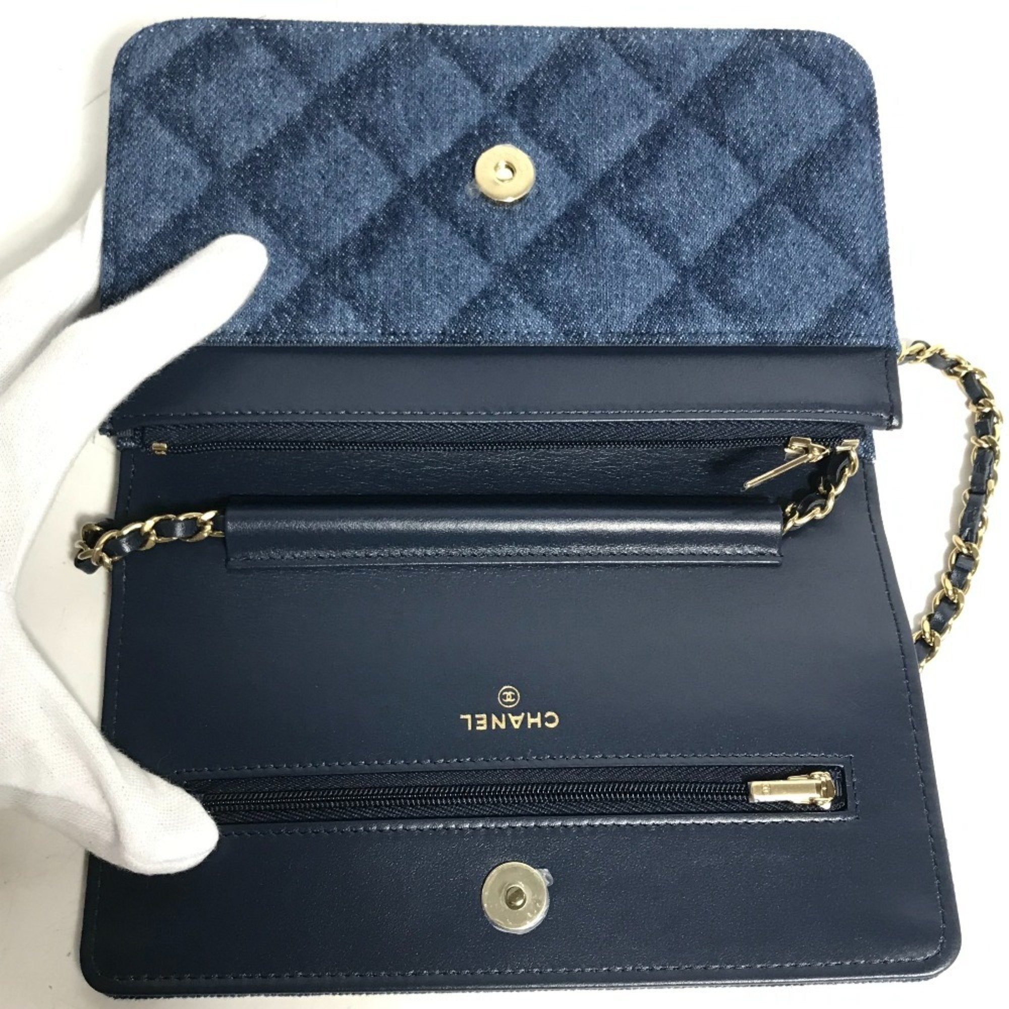 Chanel Blue Denim Shoulder Bag (Pre-Owned)