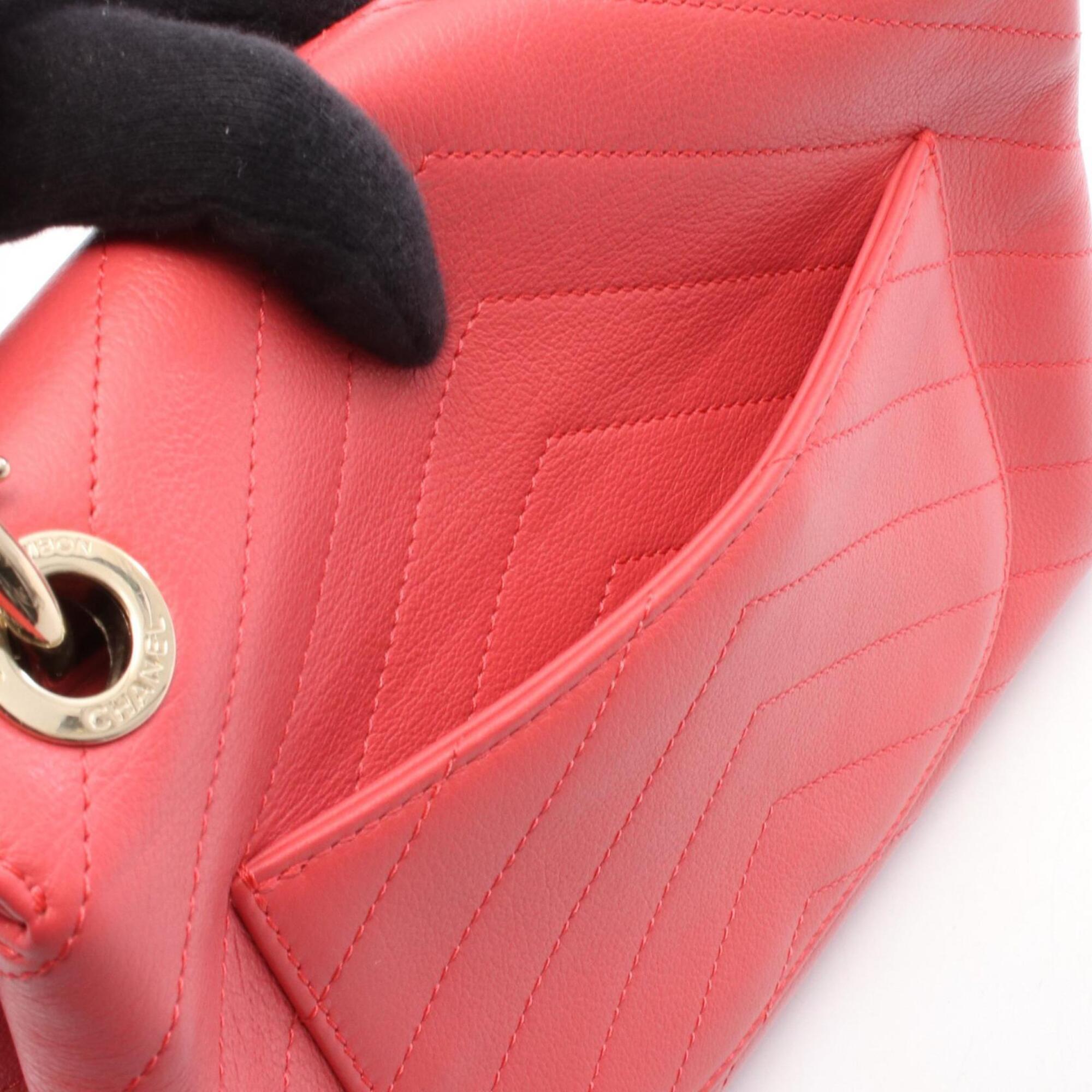 Chanel Pink Leather Handbag (Pre-Owned)