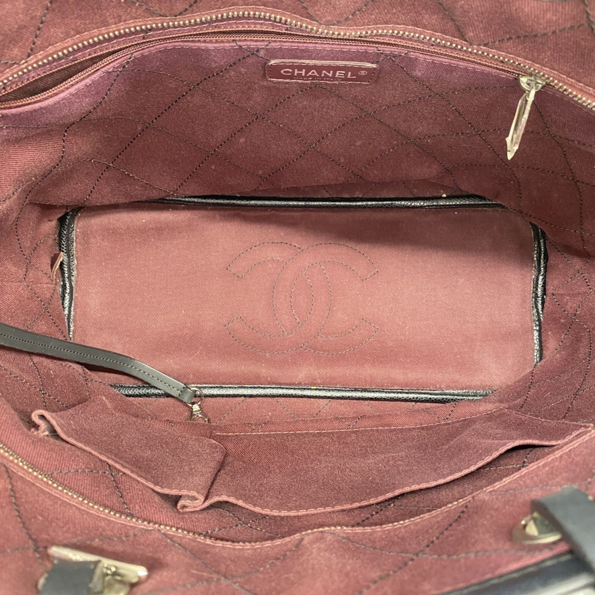 Chanel Black Grained Calfskin Tote Bag (Pre-Owned)
