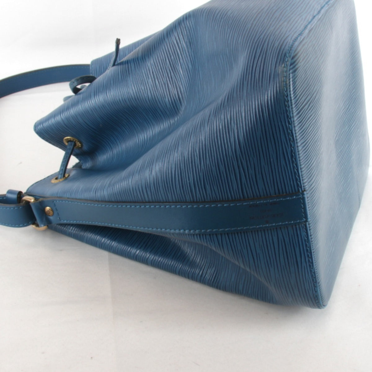 Louis Vuitton Blue Epi Leather Shoulder Bag (Pre-Owned)