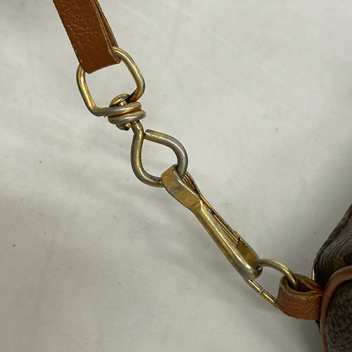 Louis Vuitton Brown Handbag (Pre-Owned)