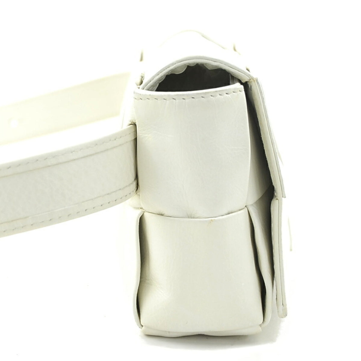 Bottega Veneta White Leather Fanny Pack (Pre-Owned)