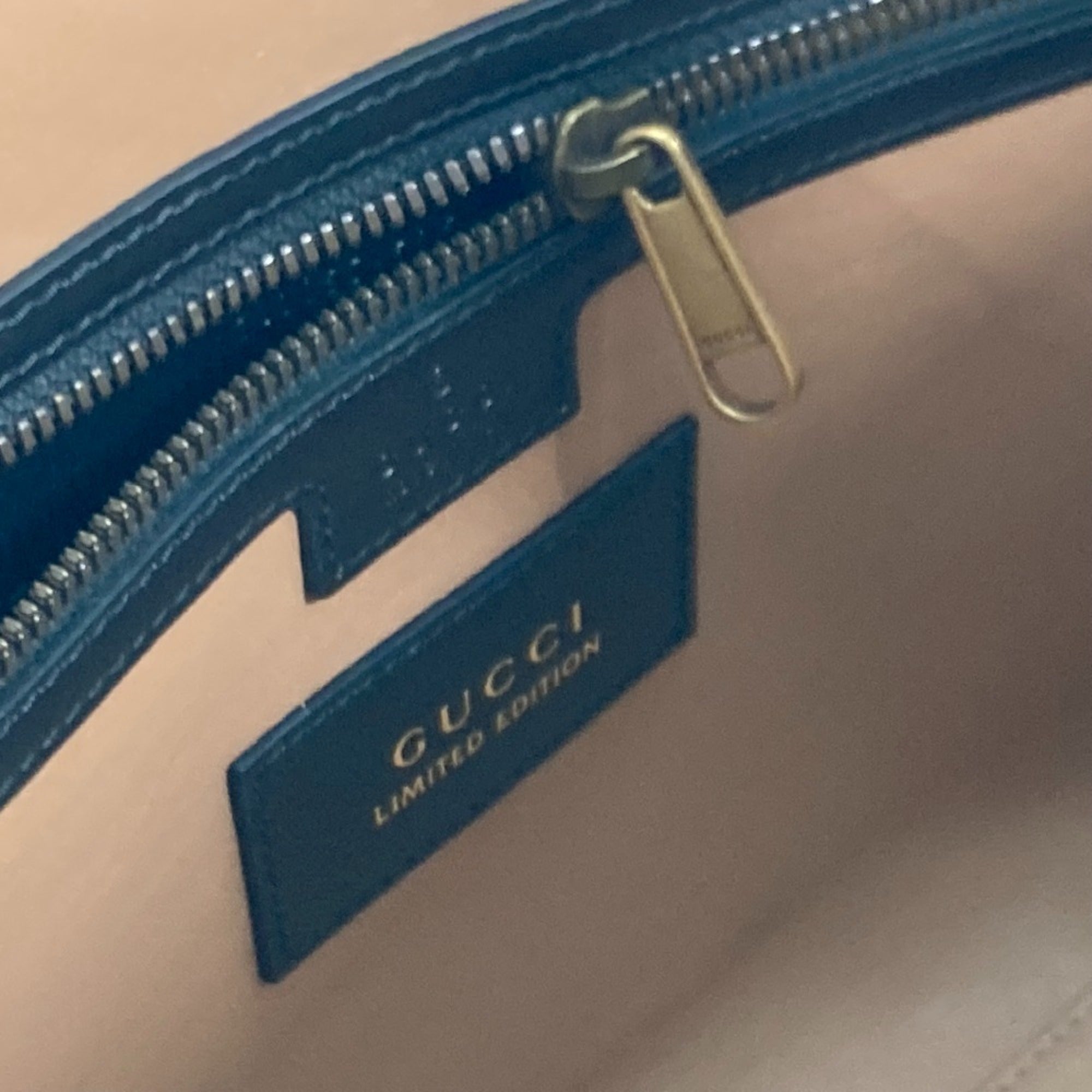 Gucci Black Leather Handbag (Pre-Owned)