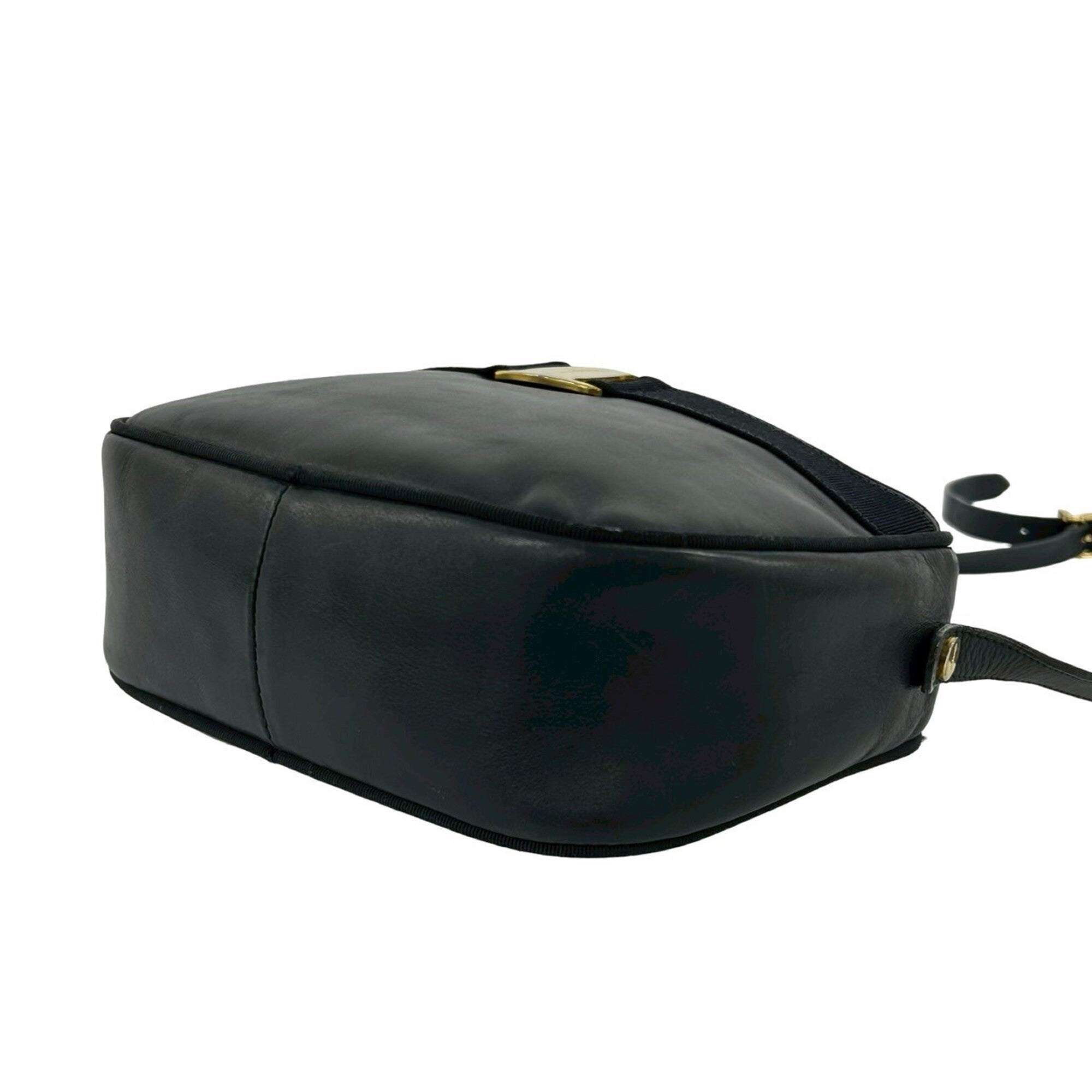 Salvatore Ferragamo Navy Leather Shoulder Bag (Pre-Owned)