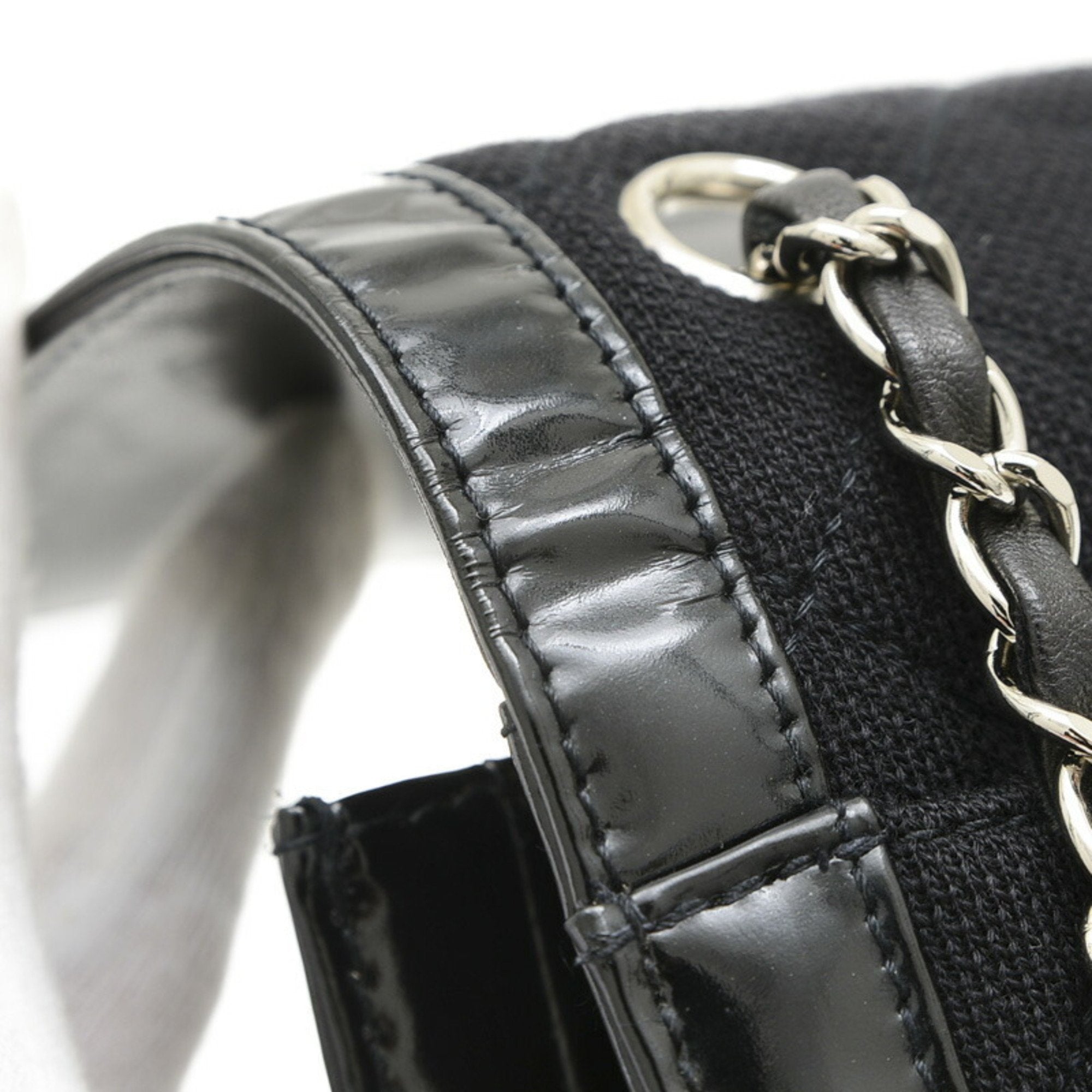 Chanel Black Cotton Patent Leather Shoulder Bag (Pre-Owned)