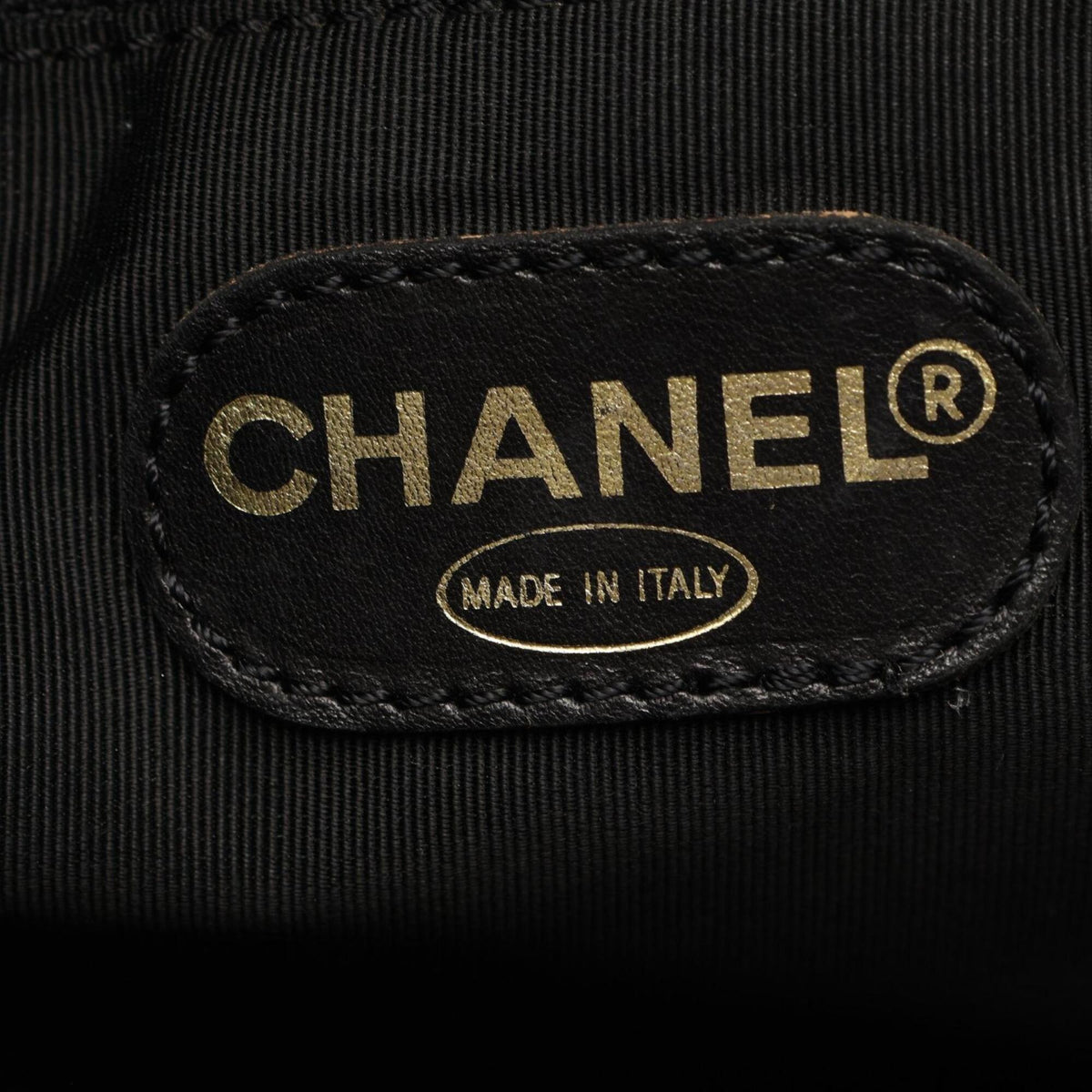 Chanel Black Grained Calfskin Handbag Shoulder Bag (Pre-Owned)