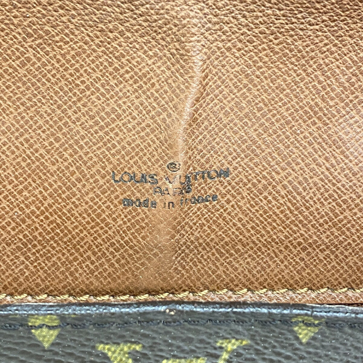 Louis Vuitton Brown Shoulder Bag (Pre-Owned)