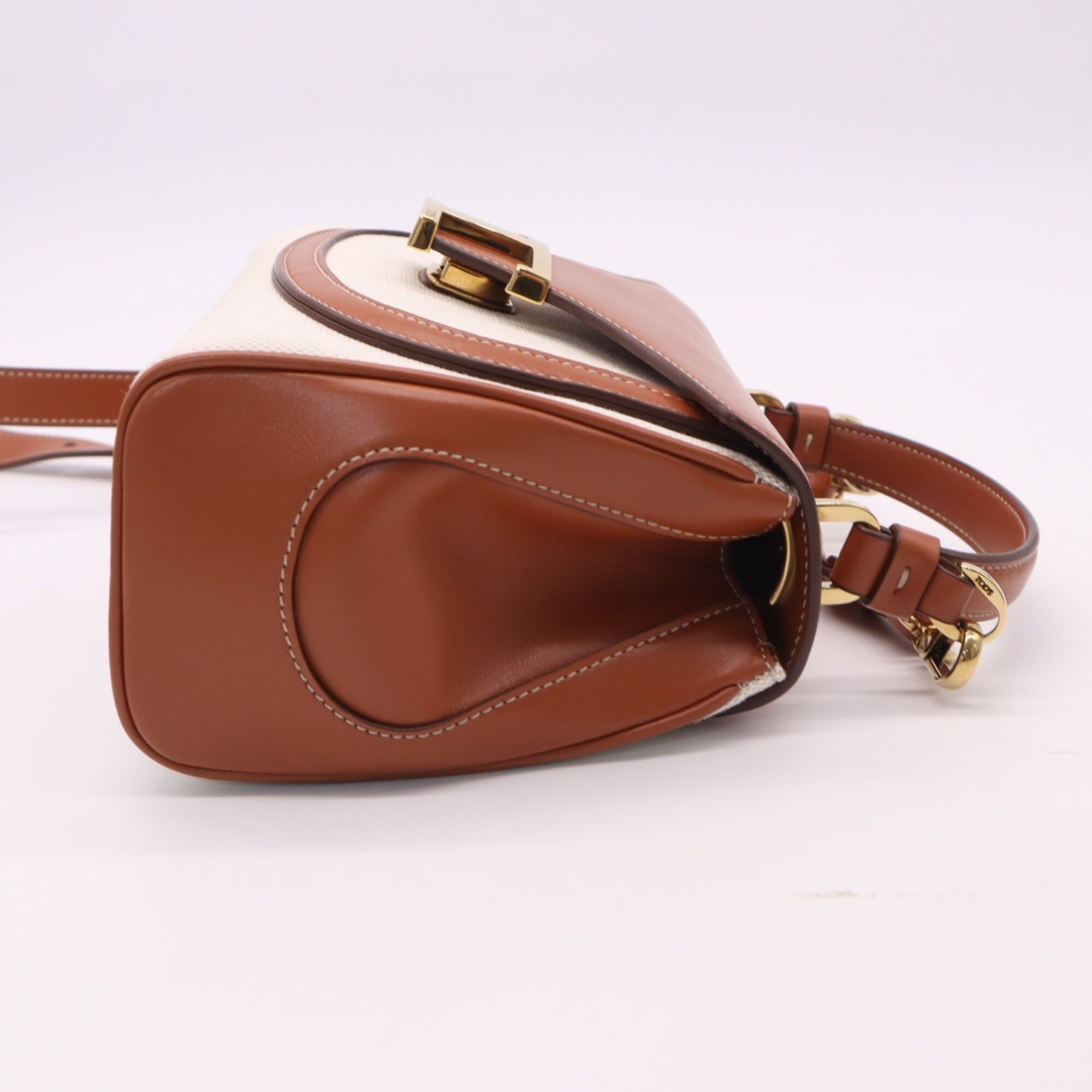 Tod's Beige Brown Canvas Shoulder Bag (Pre-Owned)