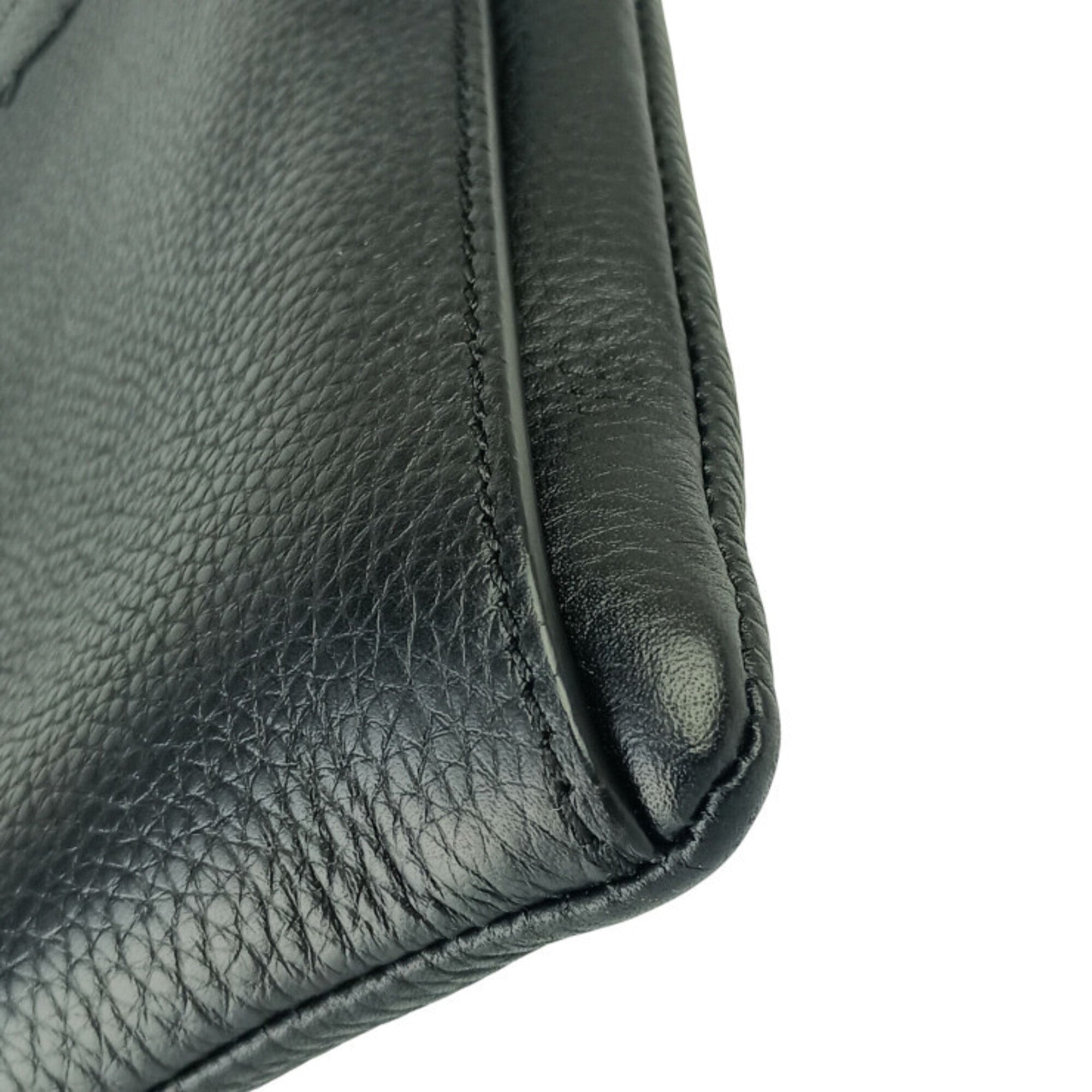 Salvatore Ferragamo Black Leather Messenger Bag Shoulder Bag (Pre-Owned)