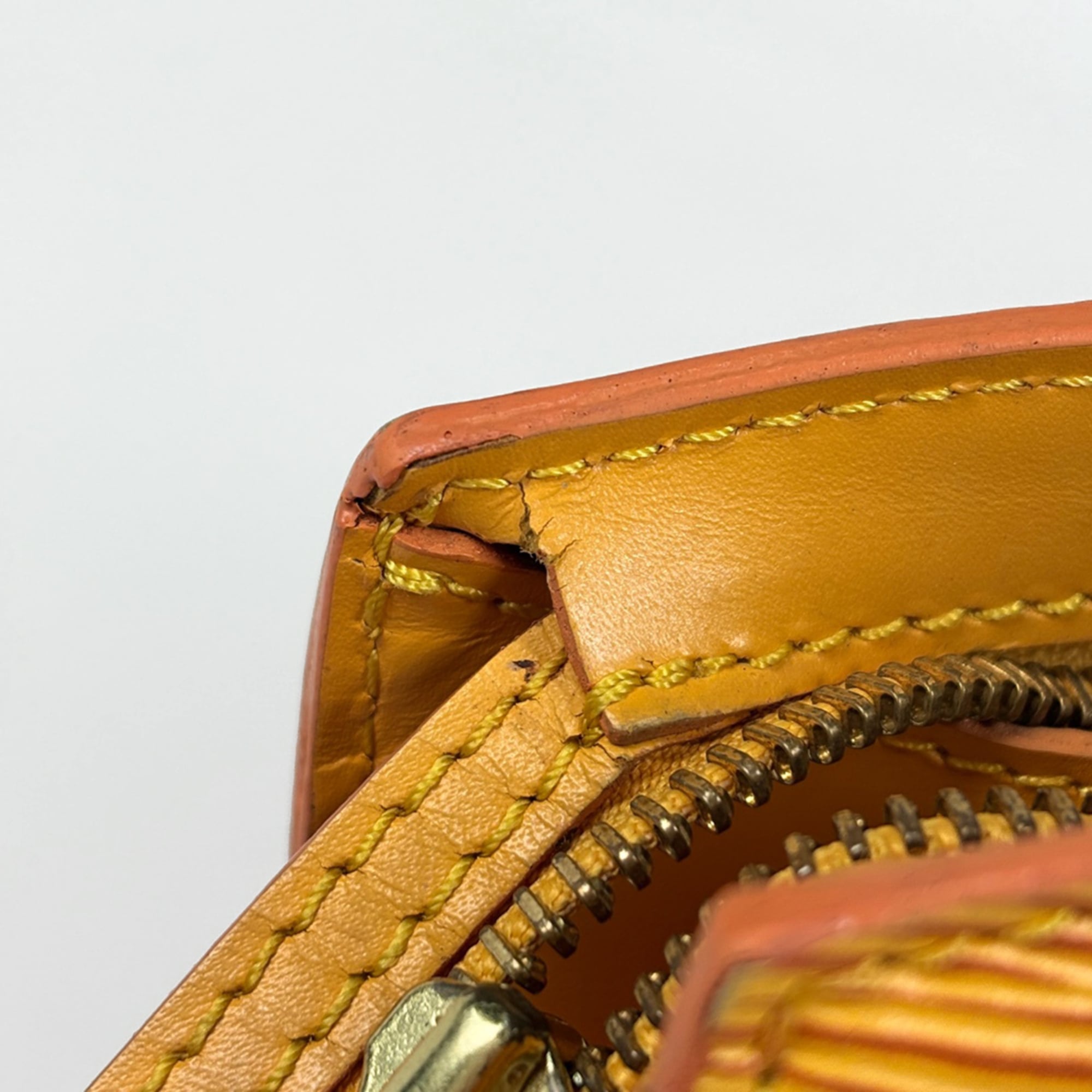 Louis Vuitton Yellow Epi Leather Shoulder Bag Tote Bag (Pre-Owned)