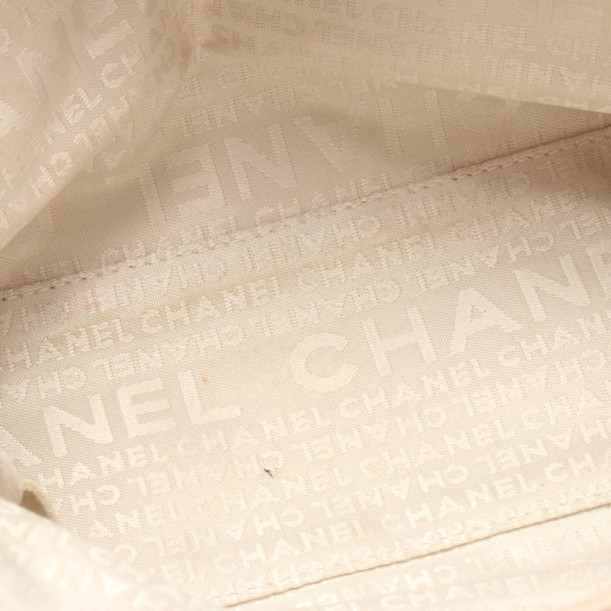 Chanel 2.55 Beige Leather Handbag Shoulder Bag (Pre-Owned)