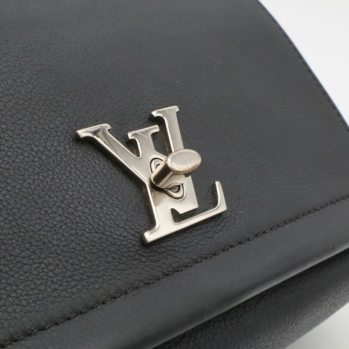 Louis Vuitton Black Noir Leather Handbag Shoulder Bag (Pre-Owned)