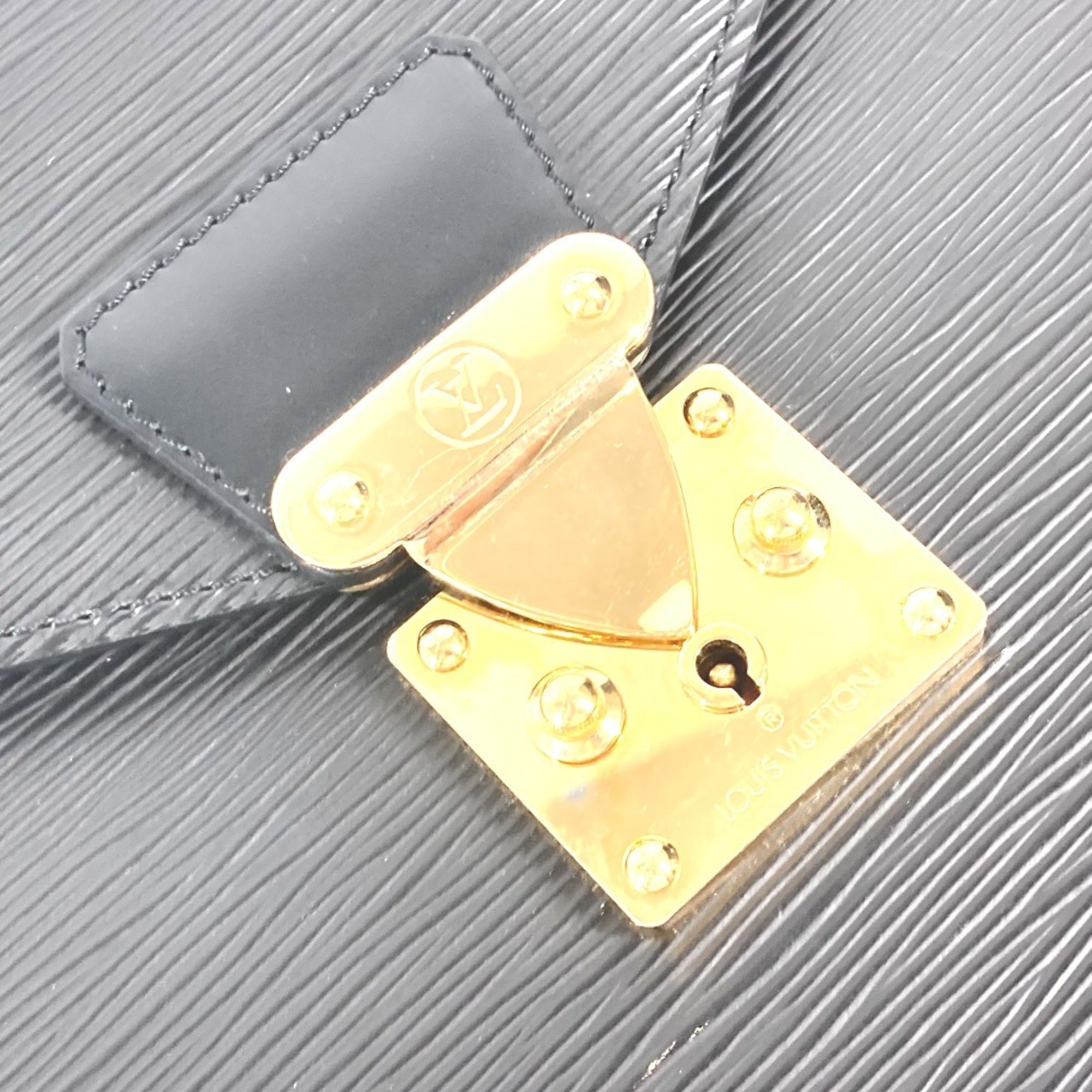 Louis Vuitton Black Noir Epi Leather Handbag (Pre-Owned)