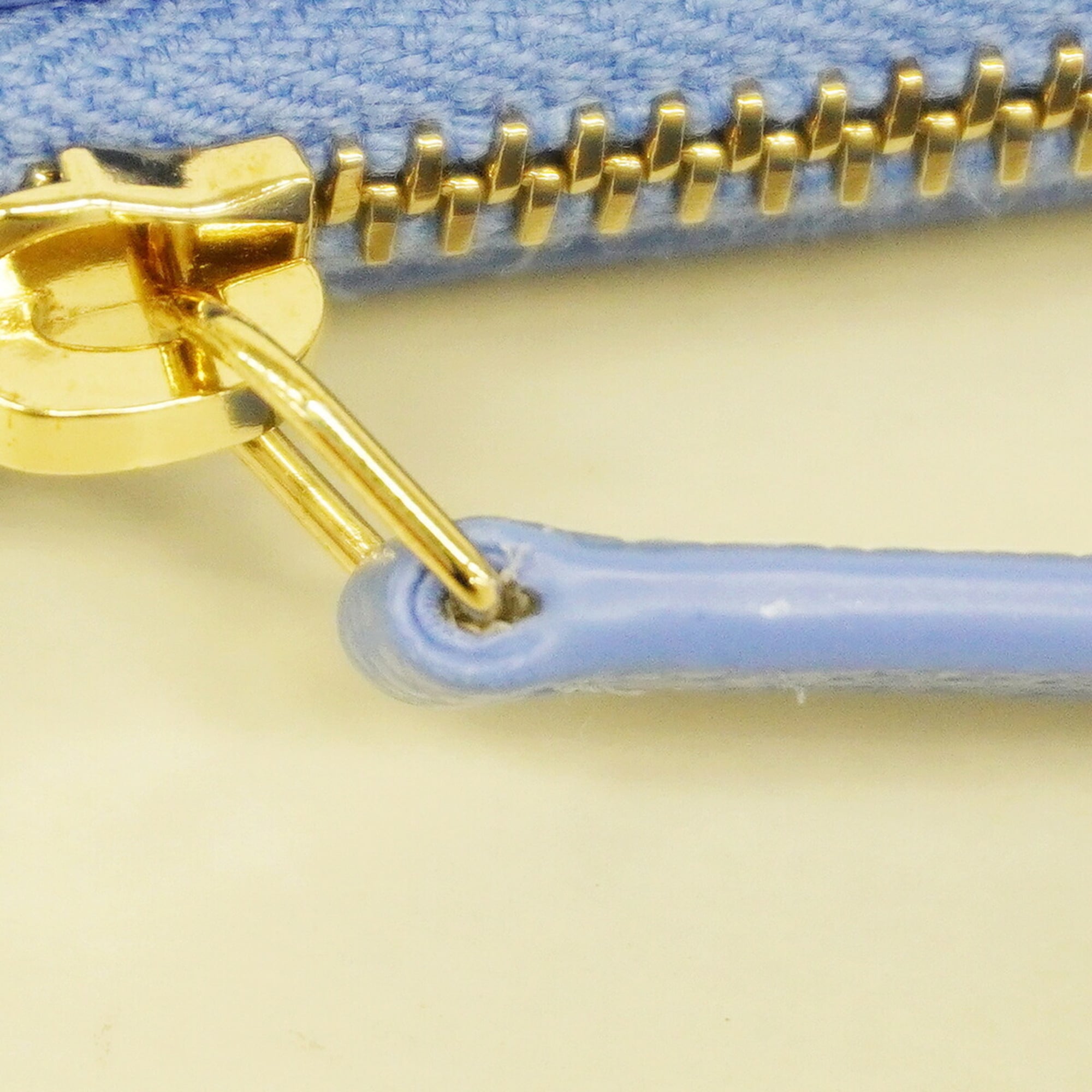 Chanel Blue Grained Calfskin Coin Purse/Coin Case (Pre-Owned)