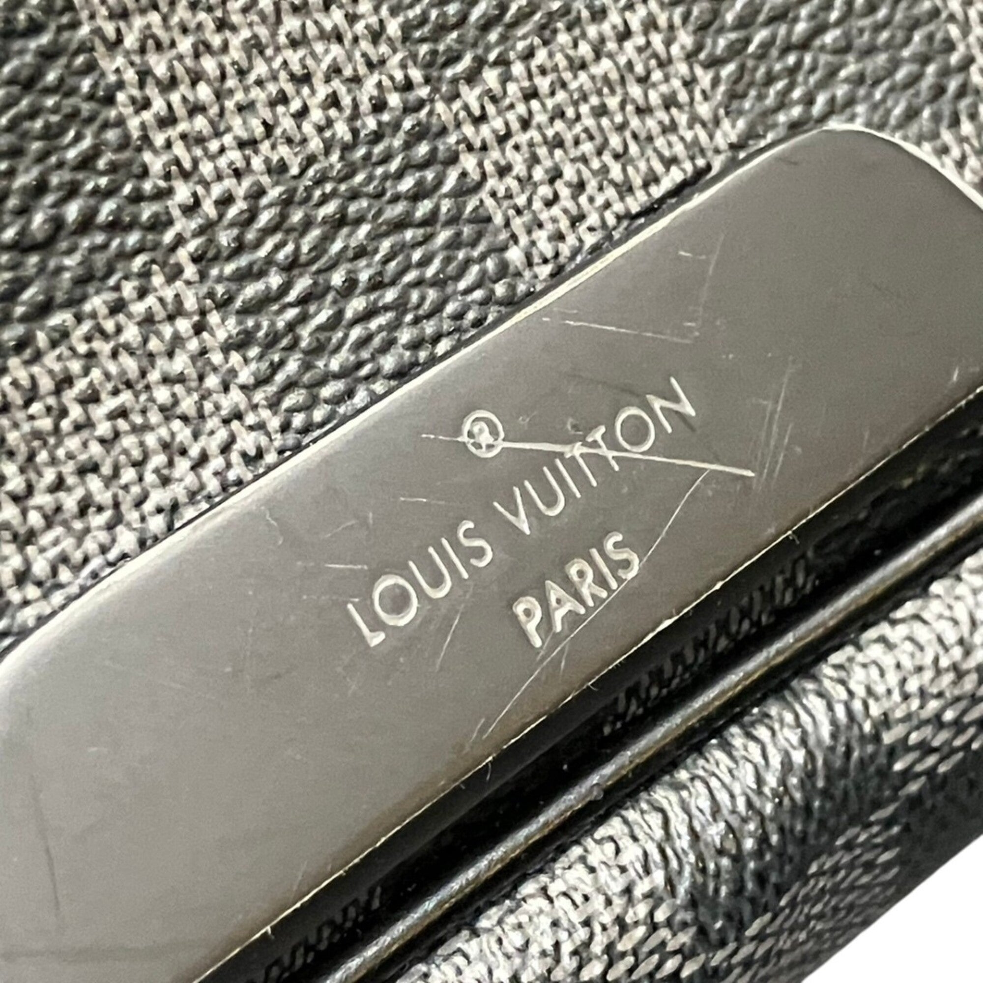 Louis Vuitton Black Shoulder Bag (Pre-Owned)
