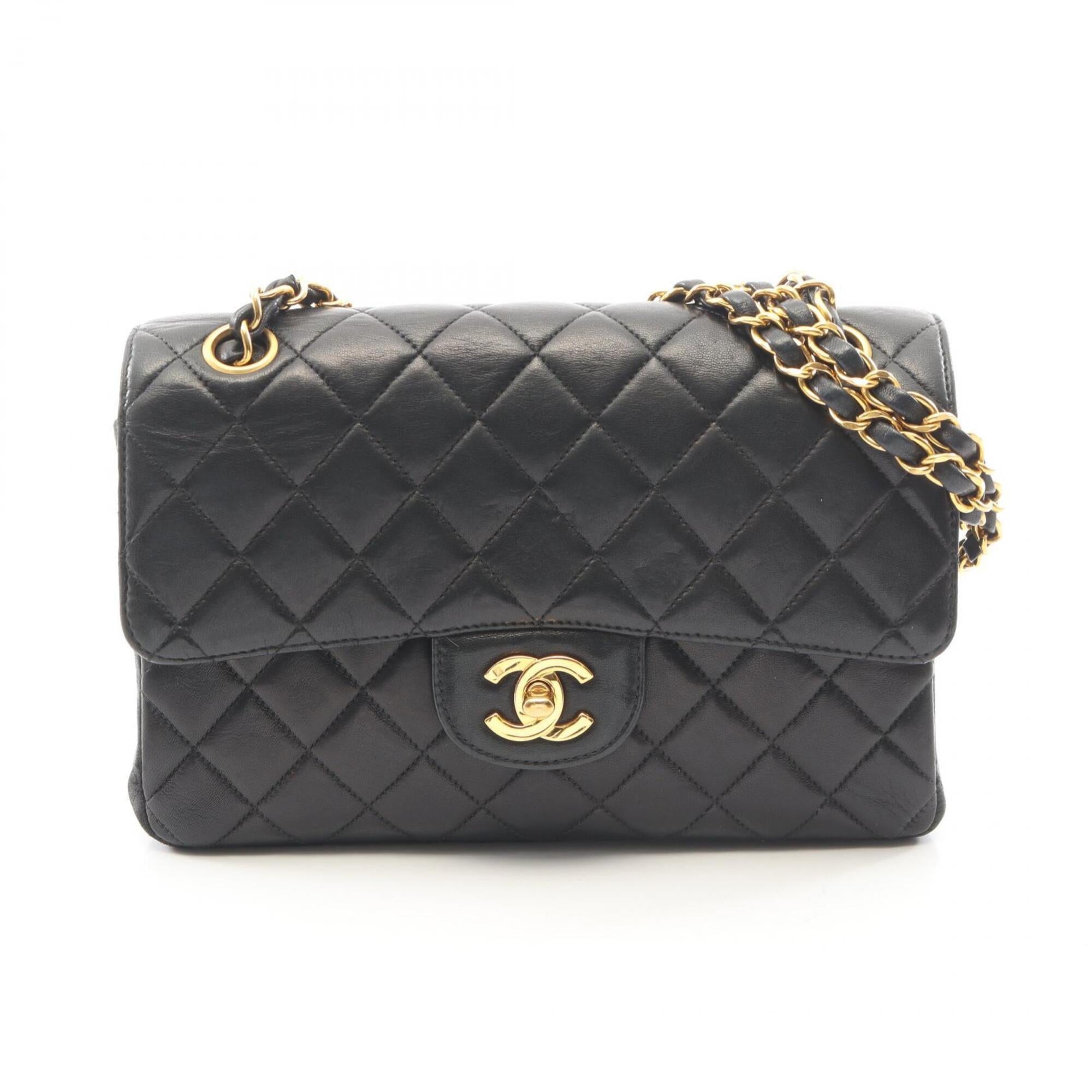 Chanel Matelasse Black Leather Handbag Shoulder Bag (Pre-Owned)