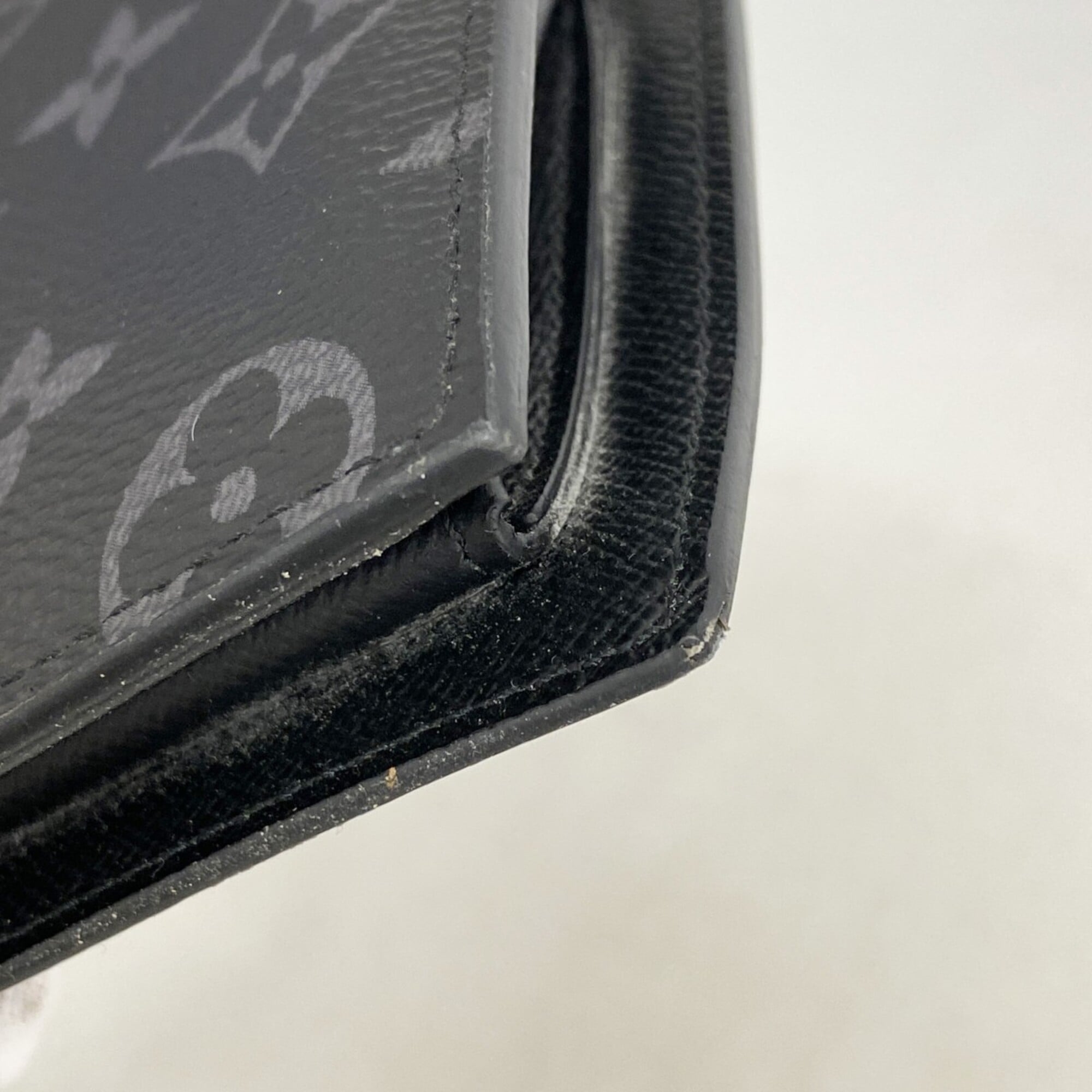 Louis Vuitton Black Wallet (Bi-Fold) (Pre-Owned)