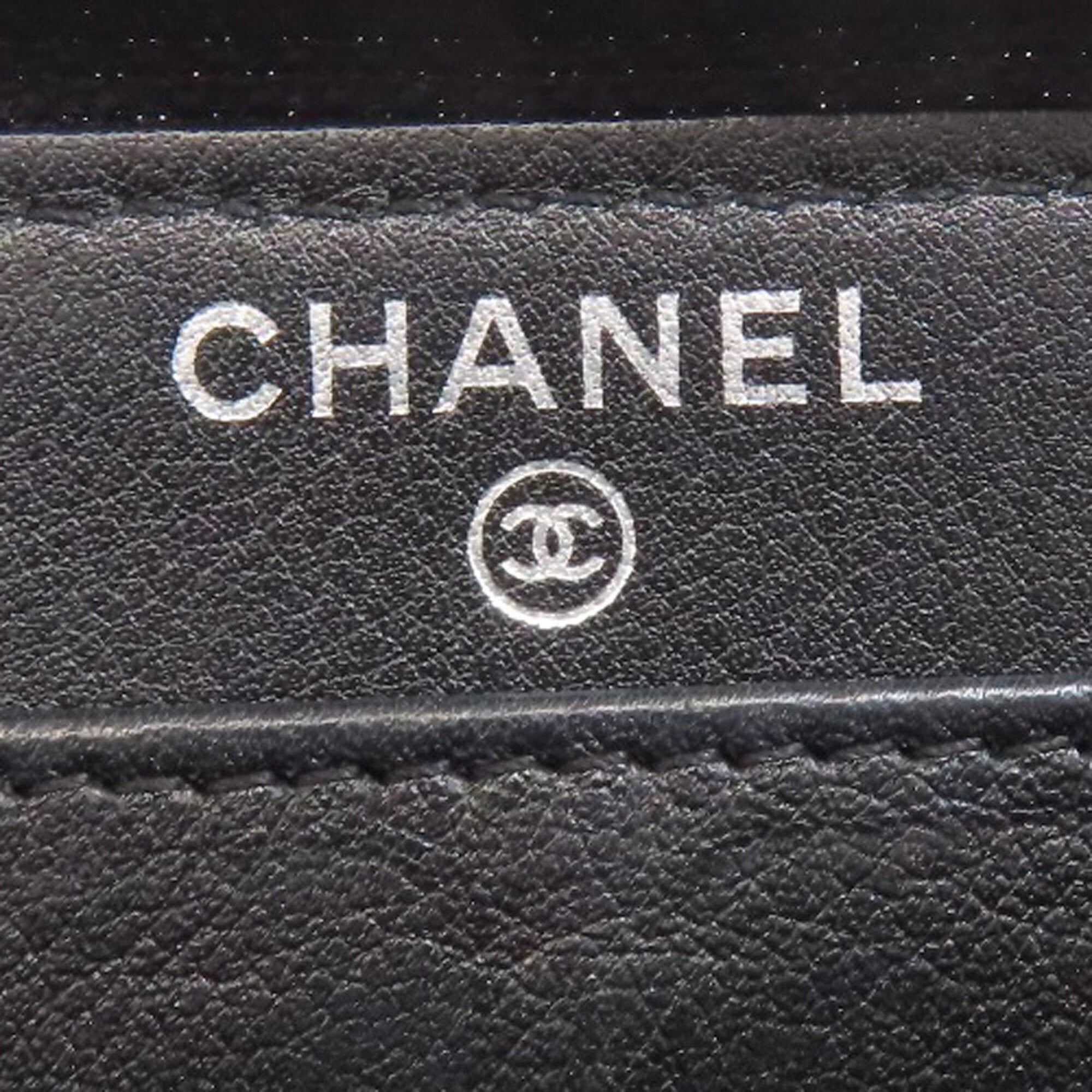 Chanel Black Leather Long Wallet (Bi-Fold) (Pre-Owned)