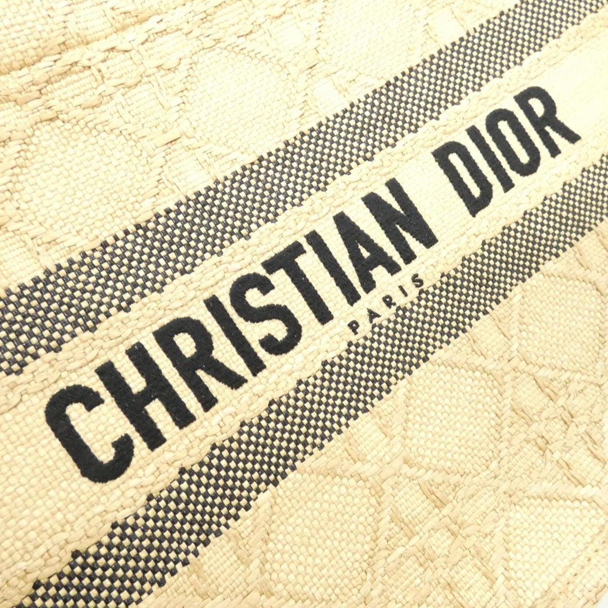 Christian Dior Beige Raffia Handbag (Pre-Owned)