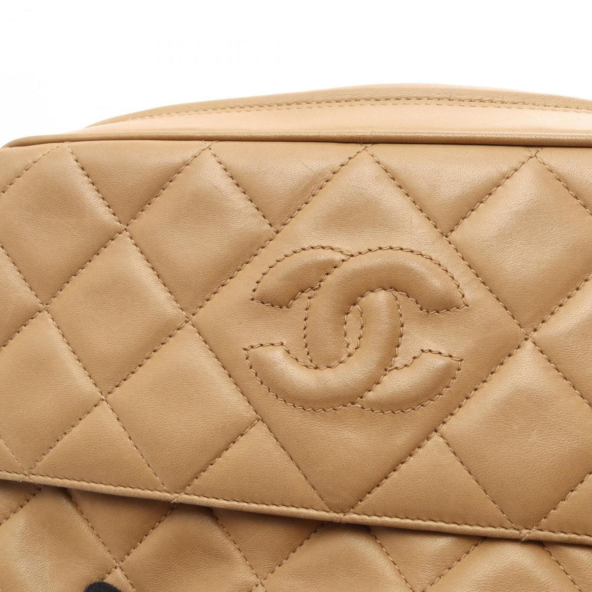 Chanel Beige Leather Handbag Shoulder Bag (Pre-Owned)