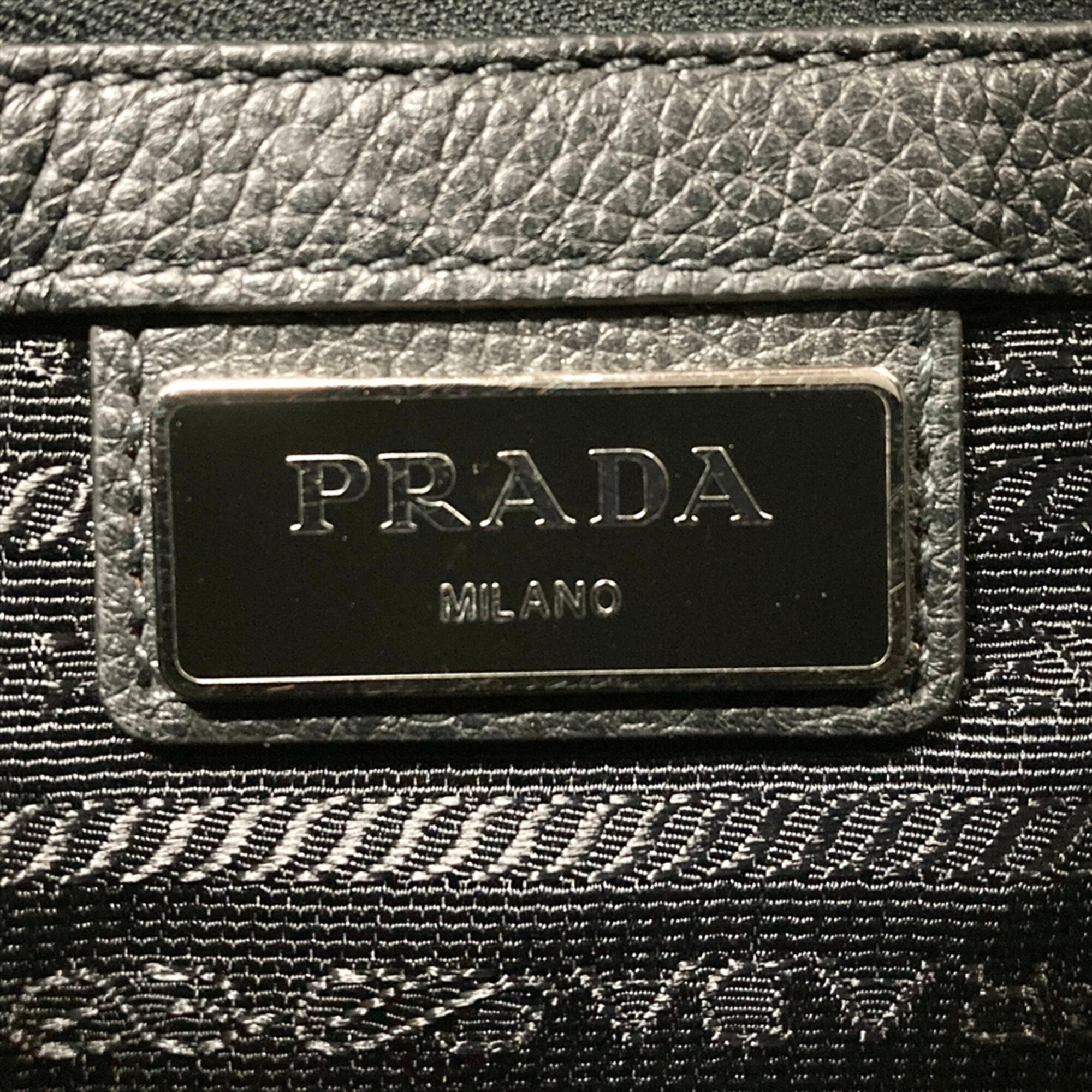 Prada Black Leather Shoulder Bag (Pre-Owned)