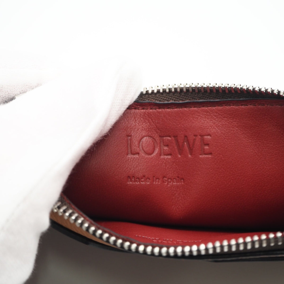 Loewe Brown Red Color Leather Coin Purse/Coin Case (Pre-Owned)