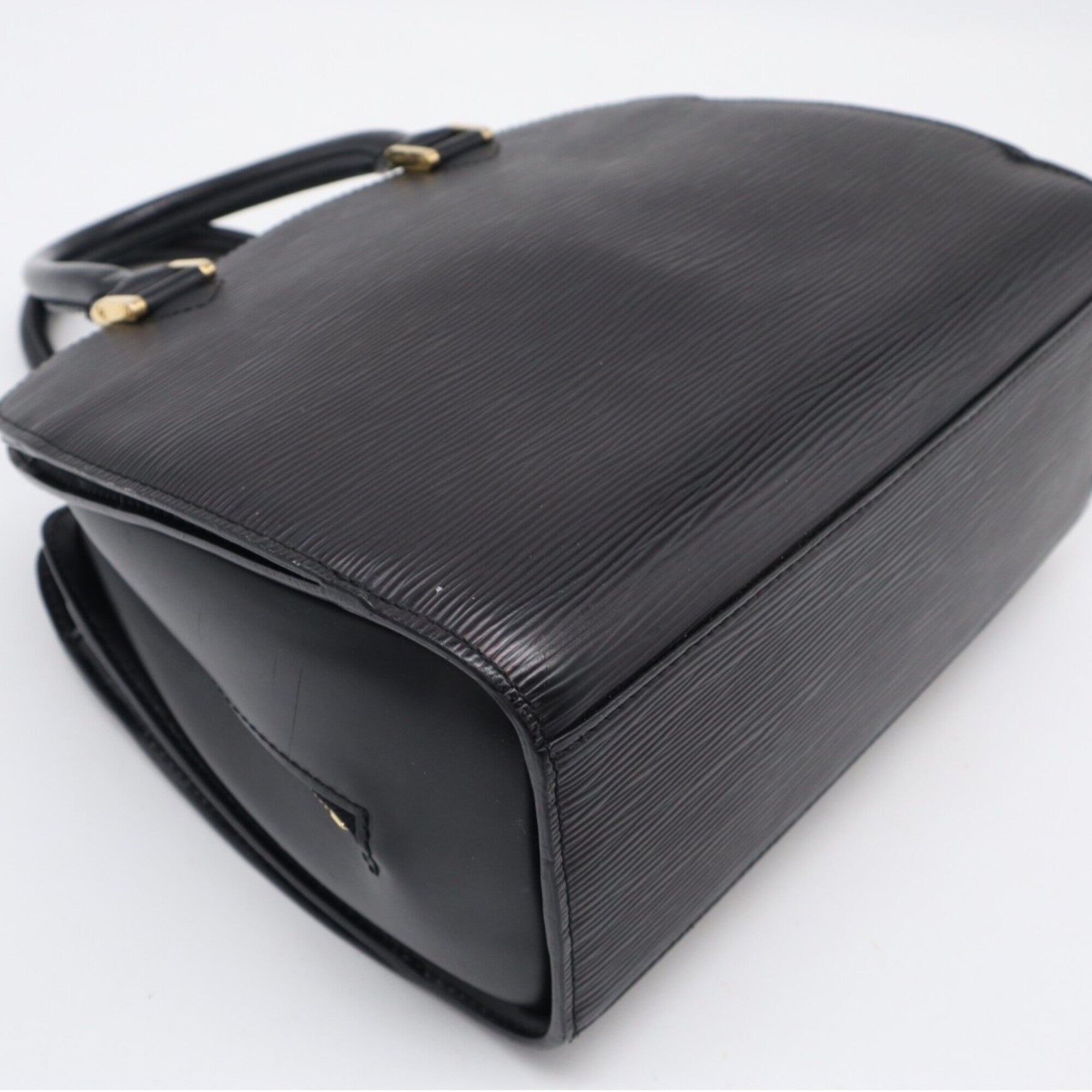 Louis Vuitton Black Leather Handbag (Pre-Owned)