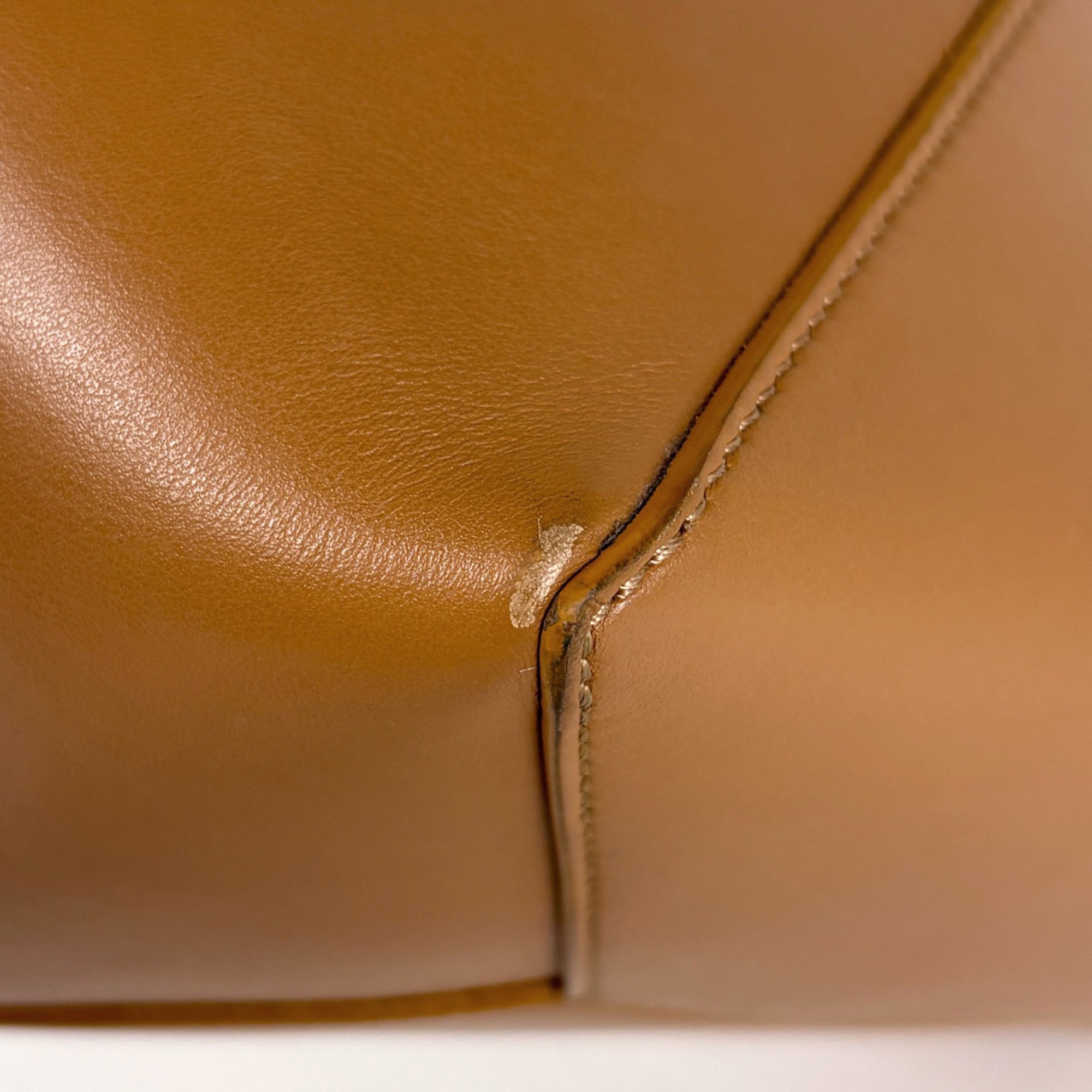 Loewe Leather Tote Bag (Pre-Owned)