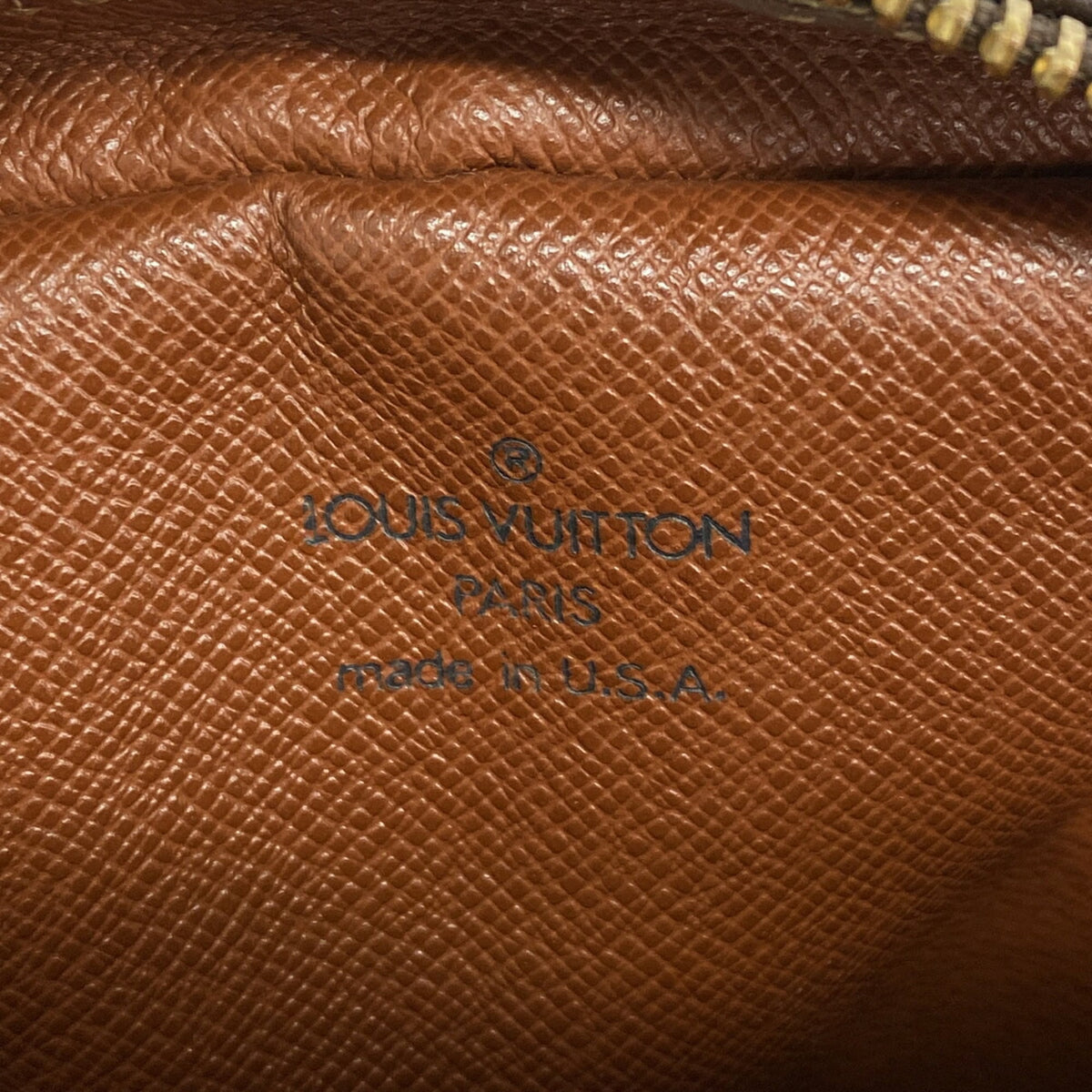 Louis Vuitton Brown Shoulder Bag (Pre-Owned)