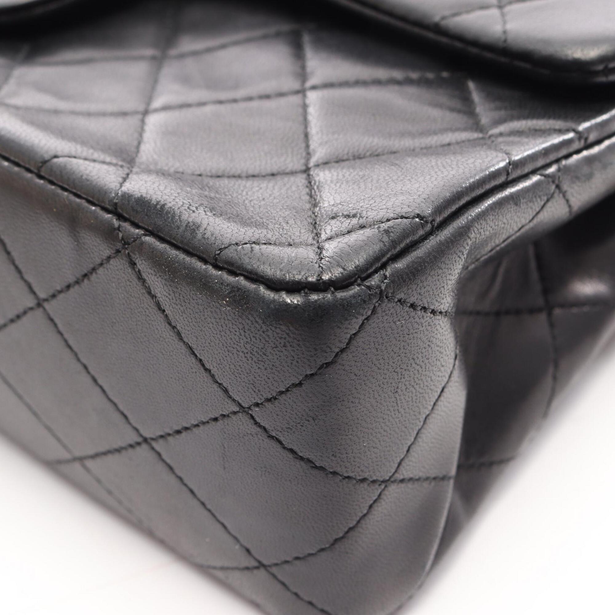 Chanel Black Leather Handbag Shoulder Bag (Pre-Owned)