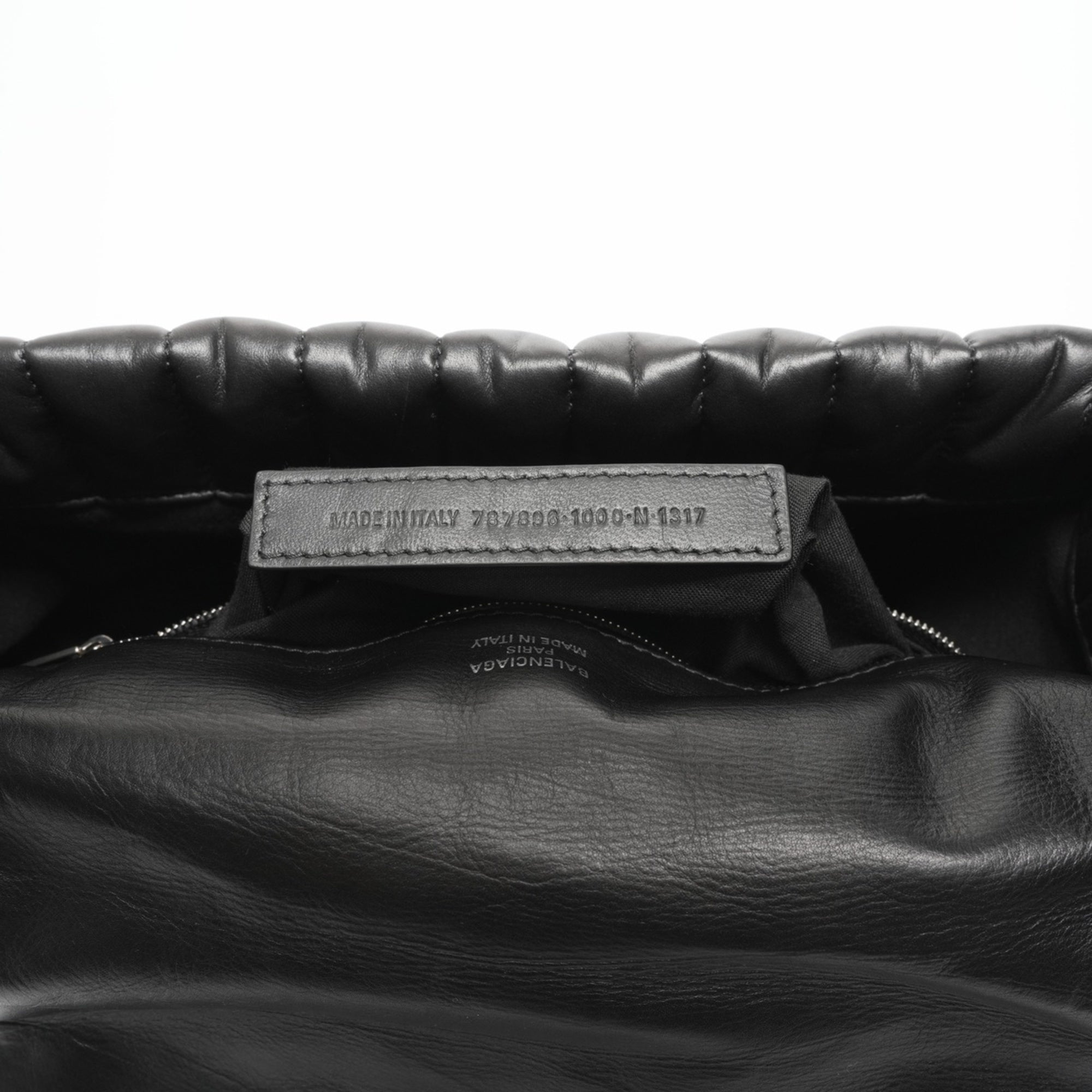 Balenciaga Black Leather Shoulder Bag (Pre-Owned)
