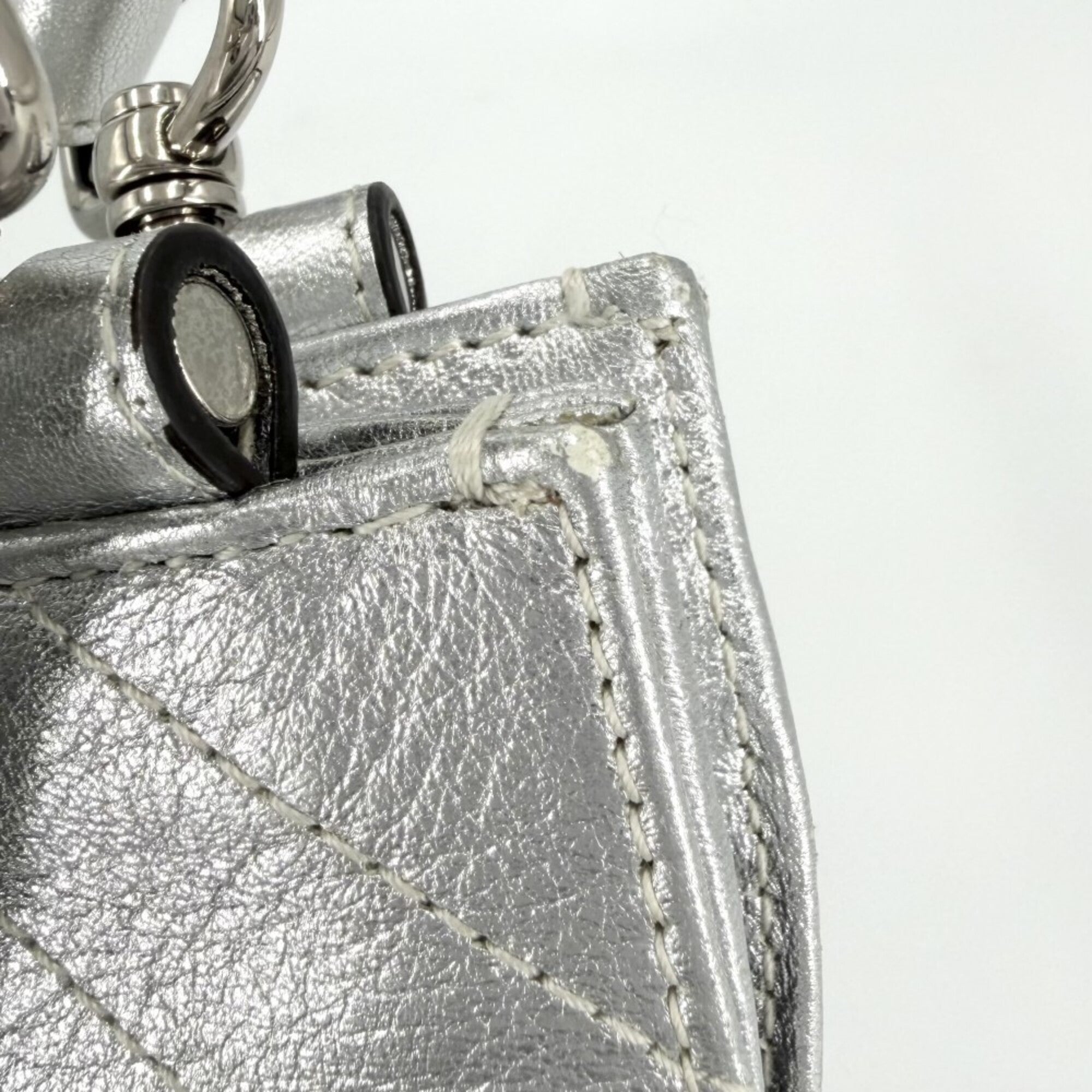 Gucci Metallic Silver Leather Handbag Shoulder Bag (Pre-Owned)