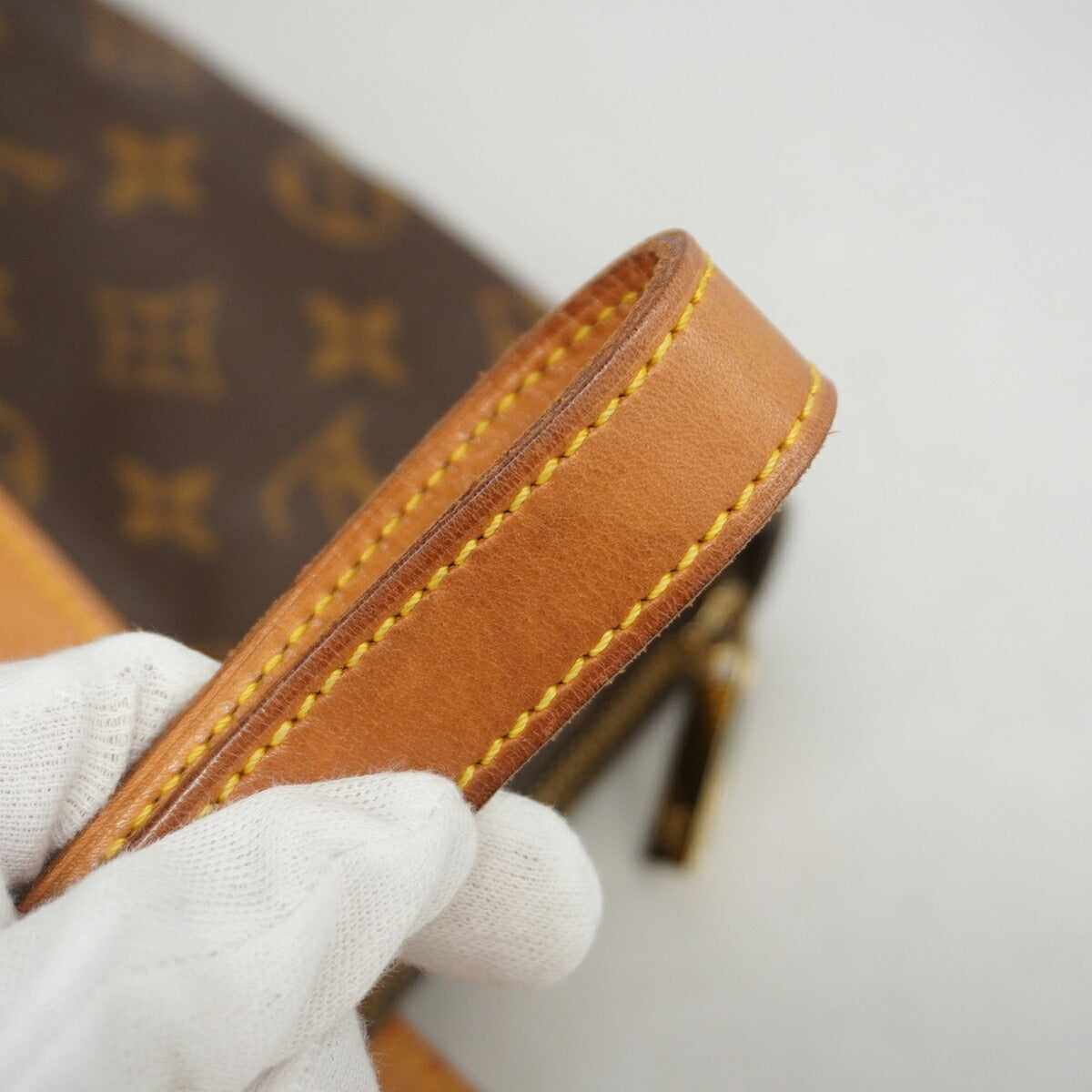Louis Vuitton Brown Tote Bag (Pre-Owned)