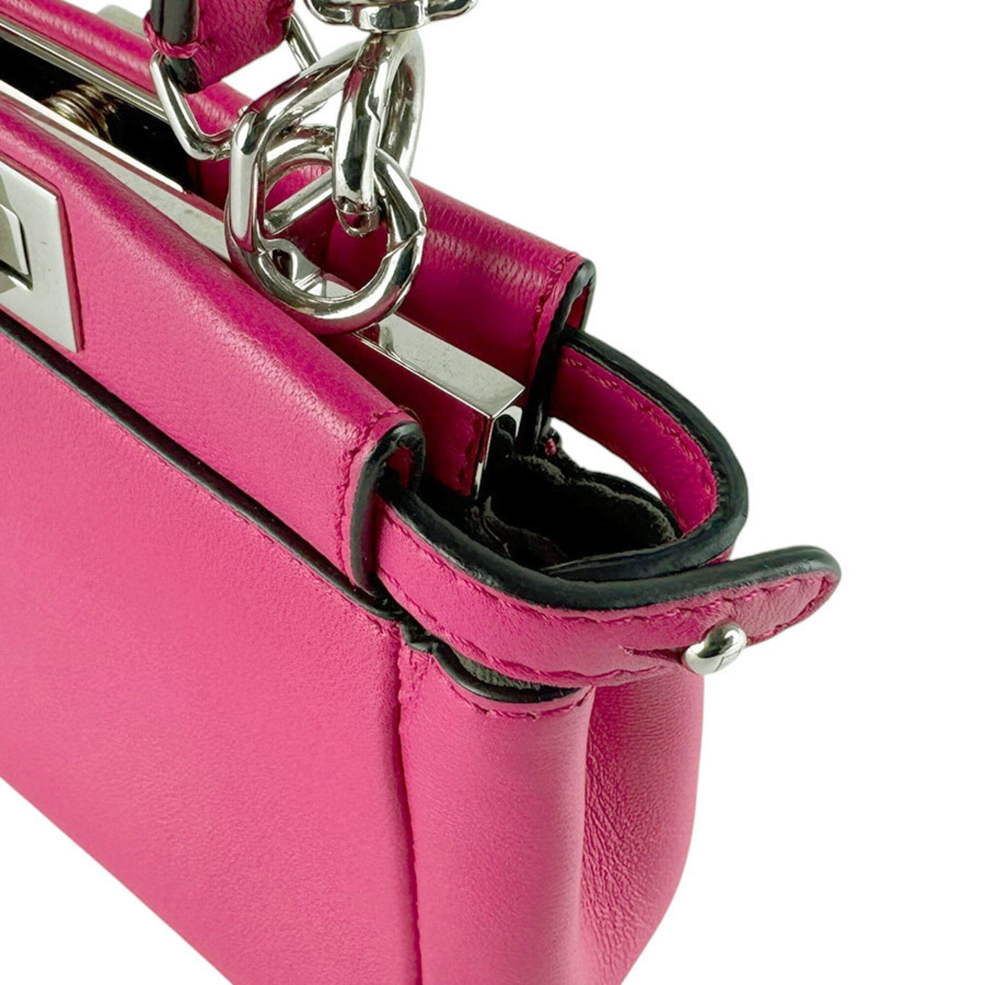 Fendi Pink Leather Shoulder Bag (Pre-Owned)