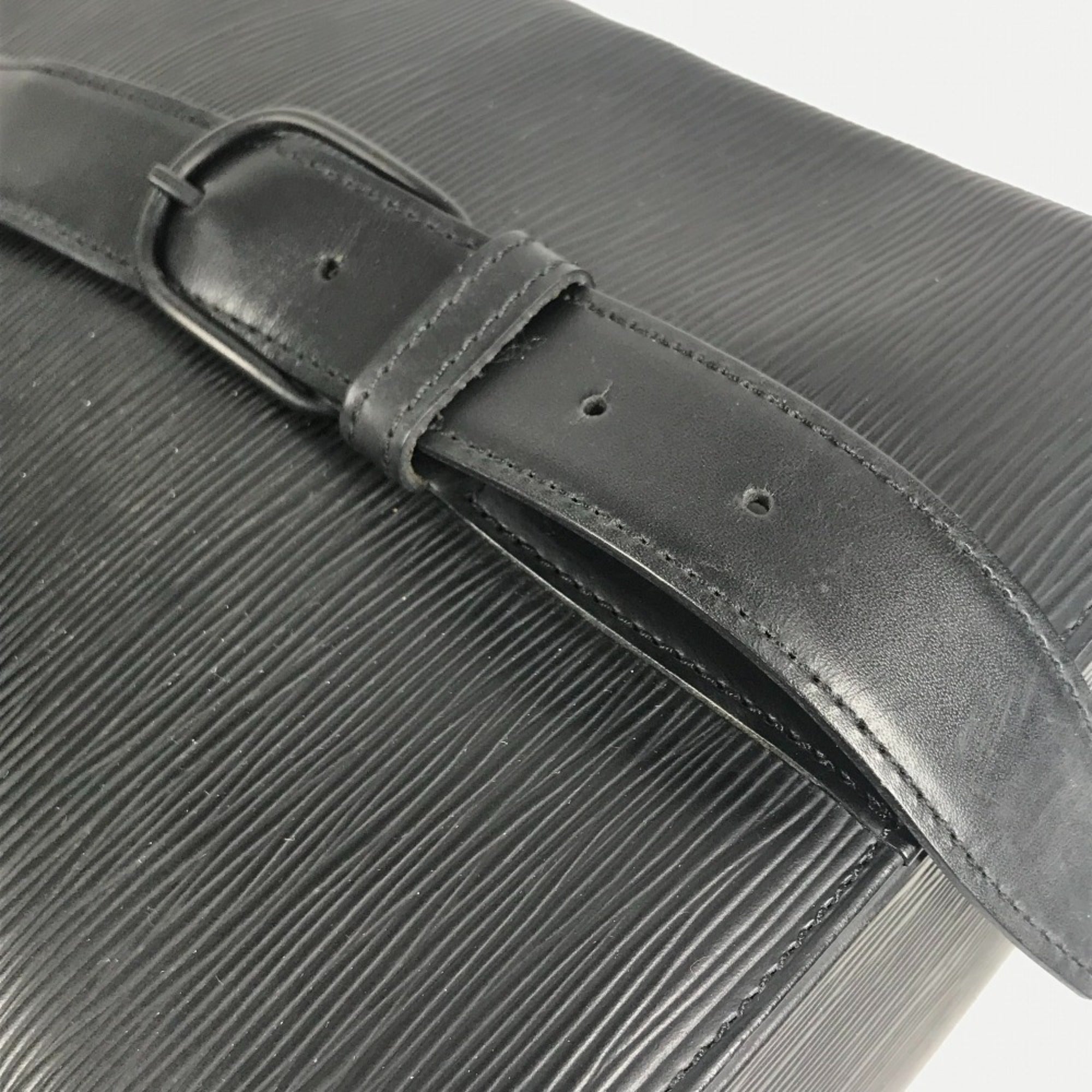 Louis Vuitton Black Noir Epi Leather Shoulder Bag (Pre-Owned)