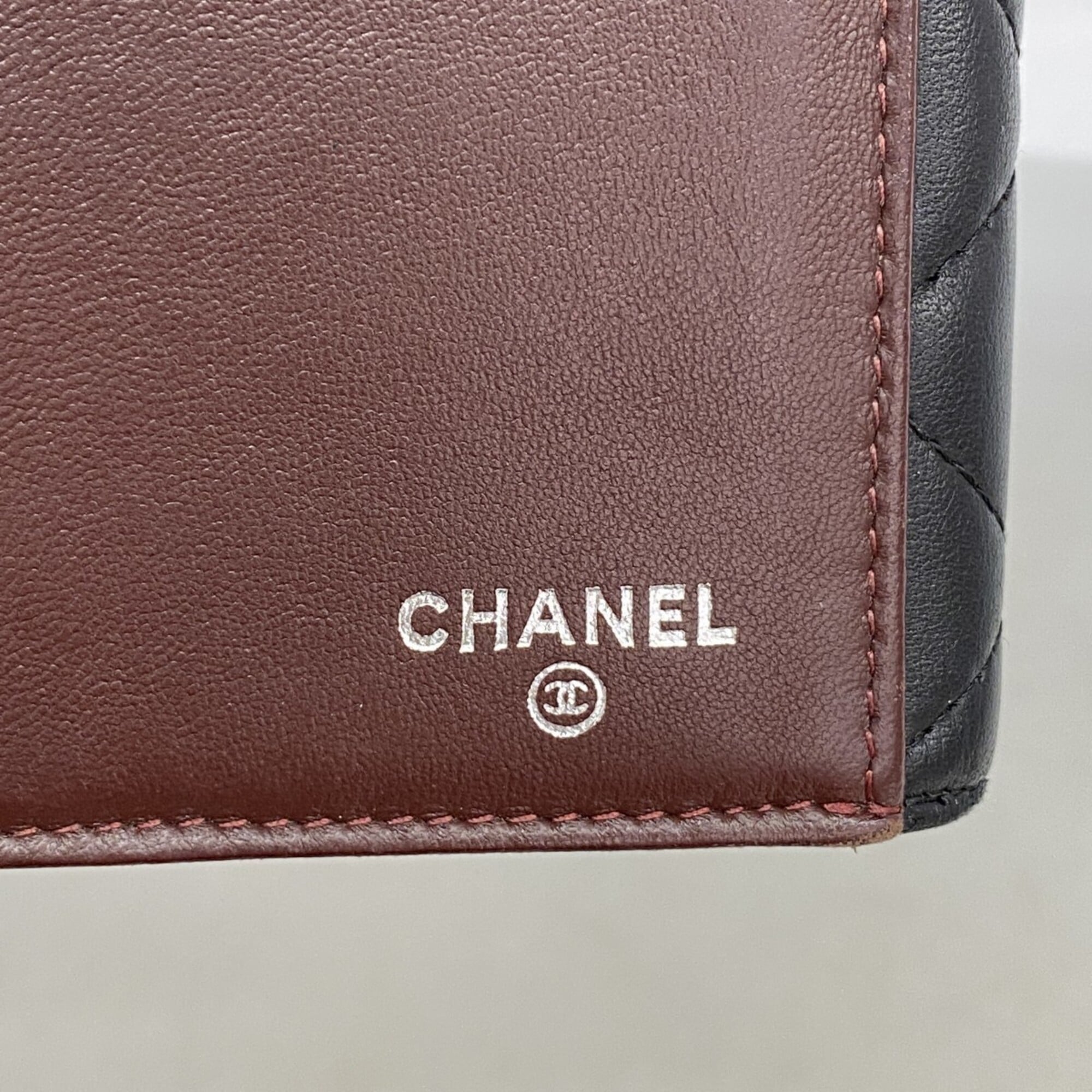 Chanel Black Leather Long Wallet (Bi-Fold) (Pre-Owned)