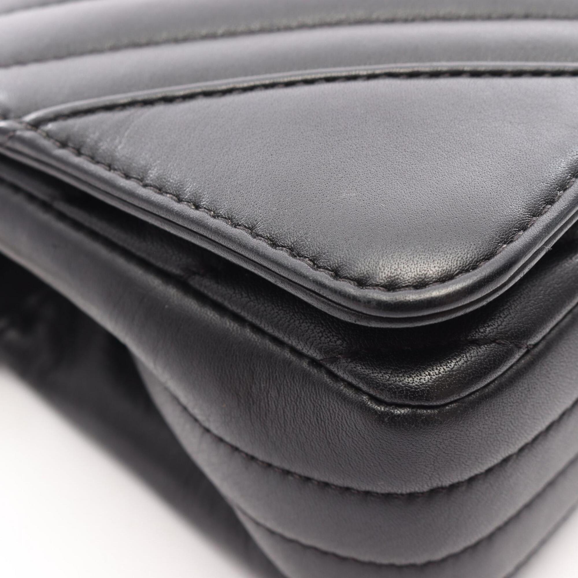 Chanel Black Leather Handbag Shoulder Bag (Pre-Owned)