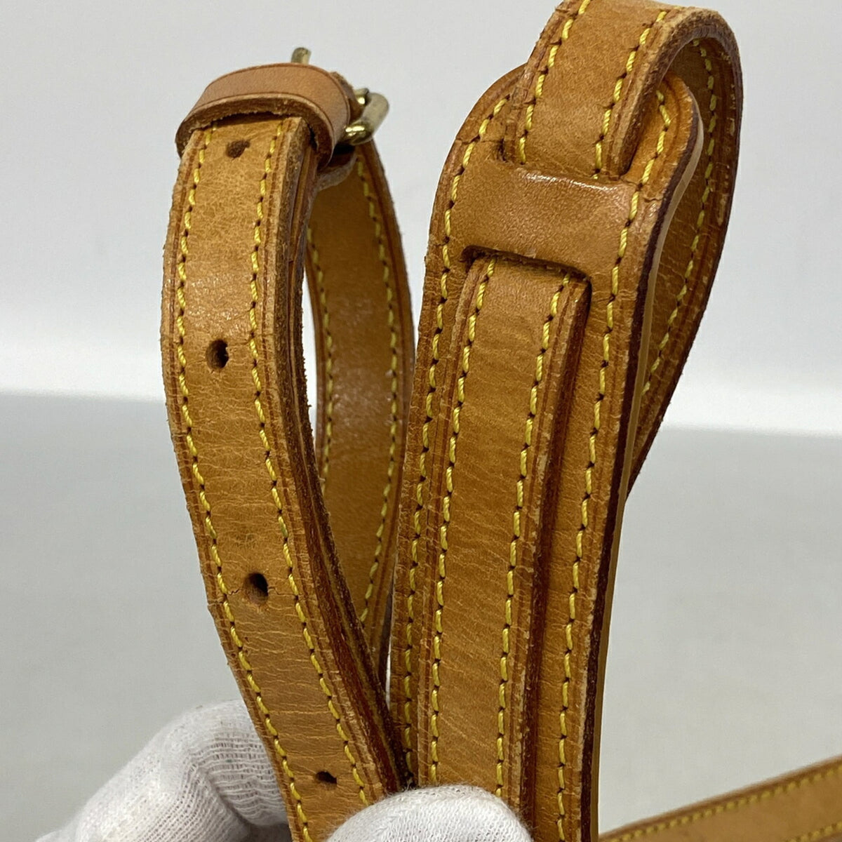 Louis Vuitton Brown Shoulder Bag (Pre-Owned)