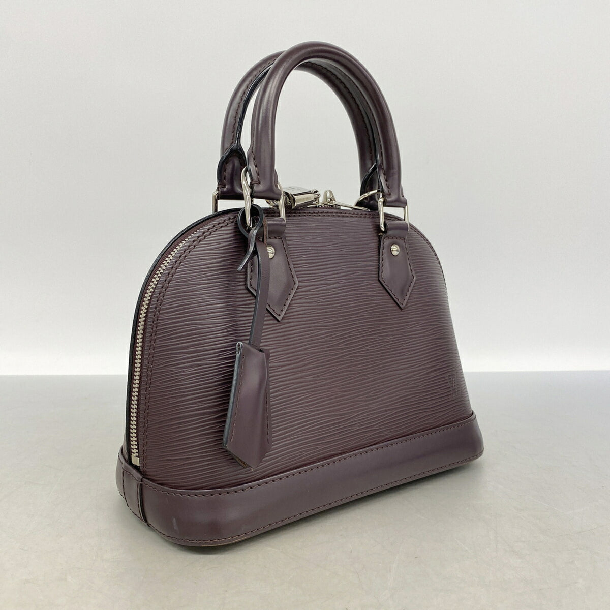 Louis Vuitton Quetsche Handbag (Pre-Owned)