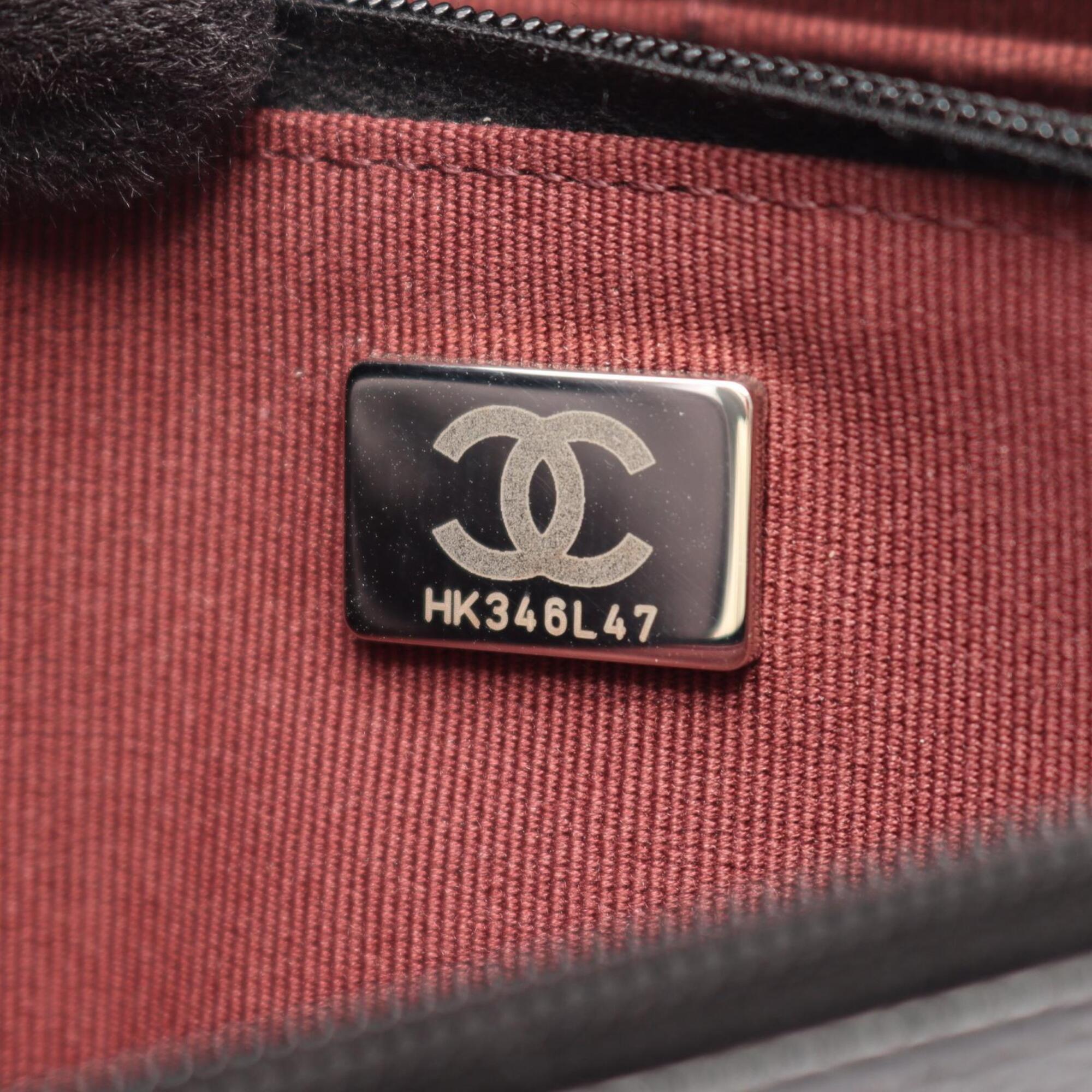 Chanel Black Grained Calfskin Handbag Shoulder Bag (Pre-Owned)