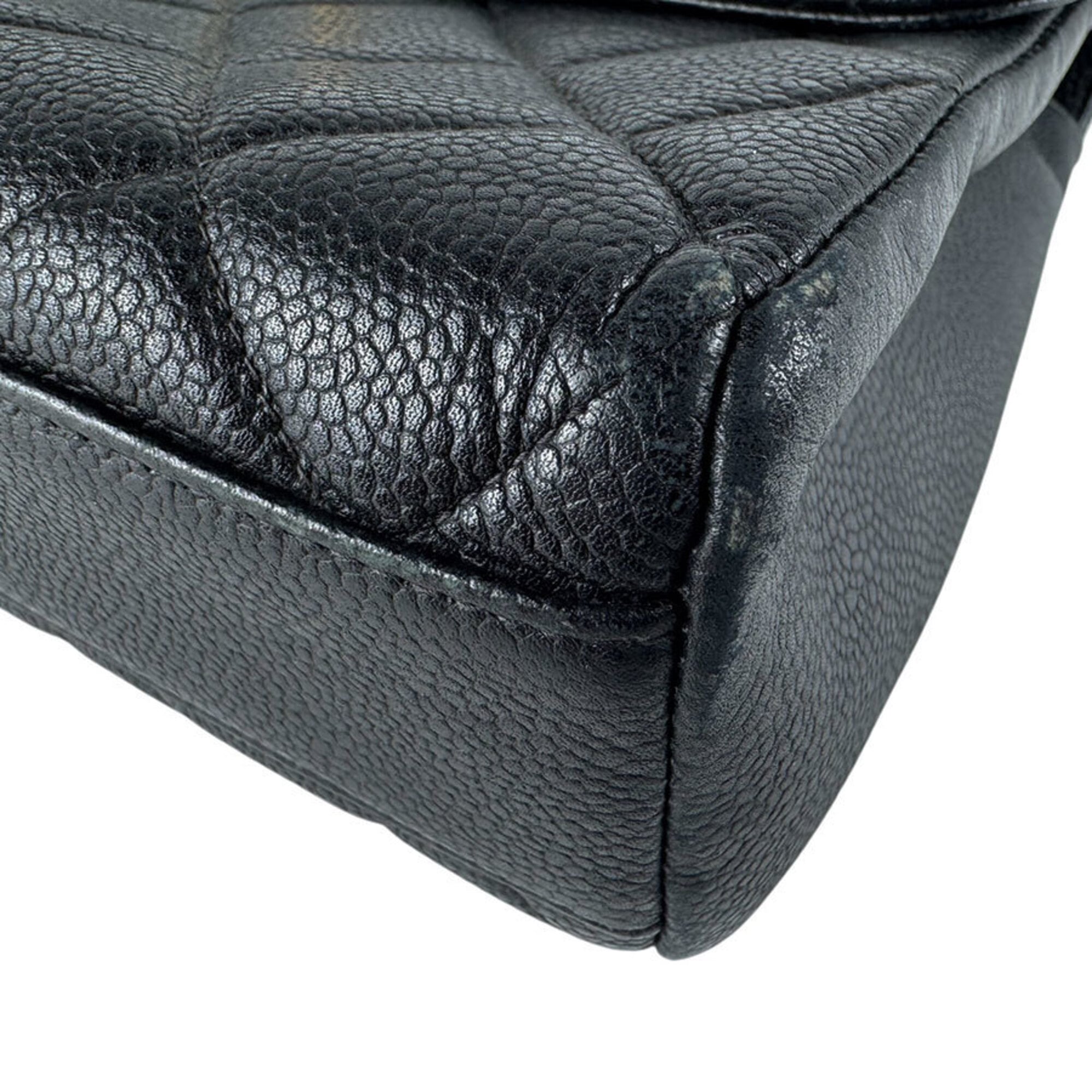 Chanel Black Grained Calfskin Shoulder Bag (Pre-Owned)