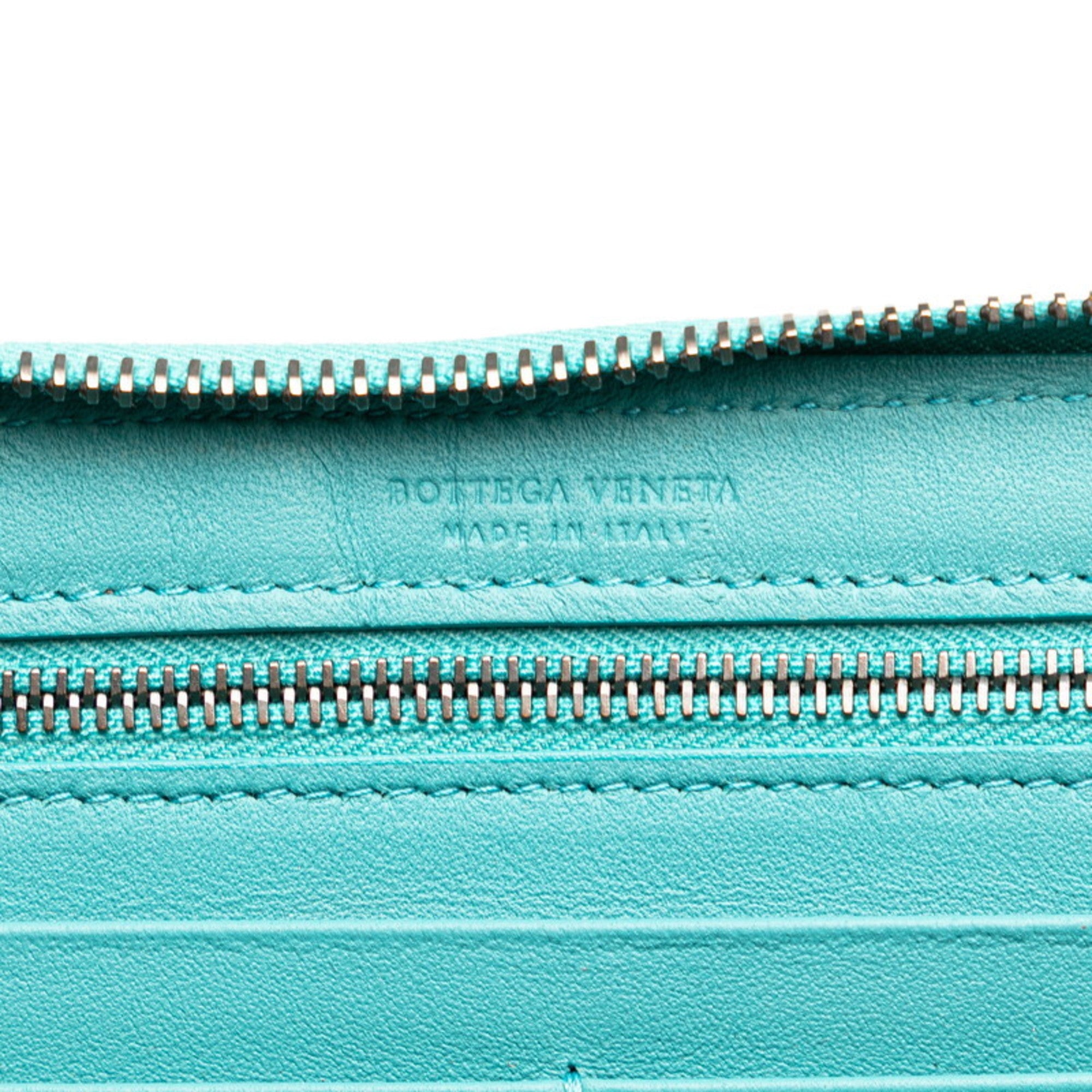 Bottega Veneta Emerald Green Leather Long Wallet (Bi-Fold) (Pre-Owned)