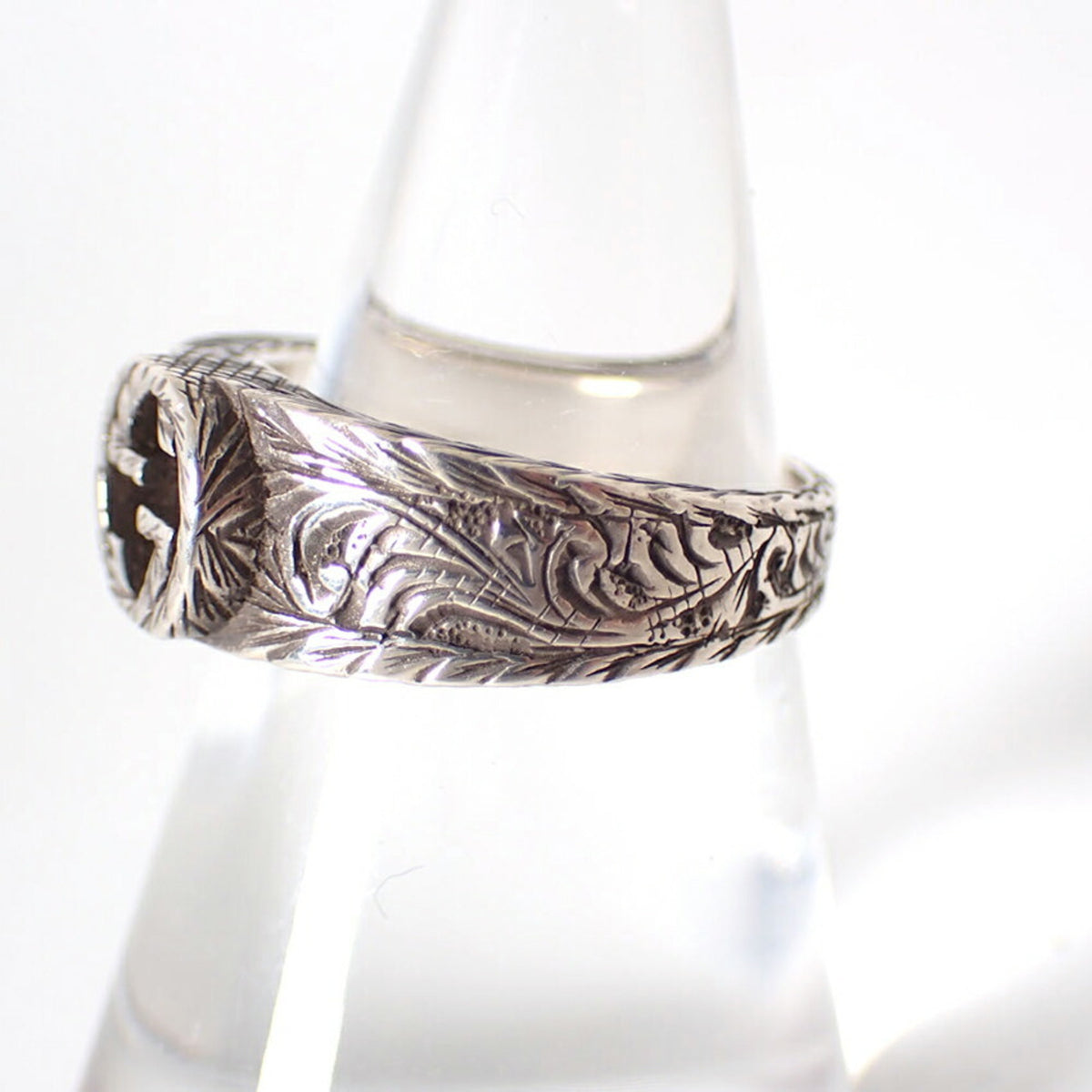 Gucci Silver Sterling Silver 925 Band Ring (Pre-Owned)