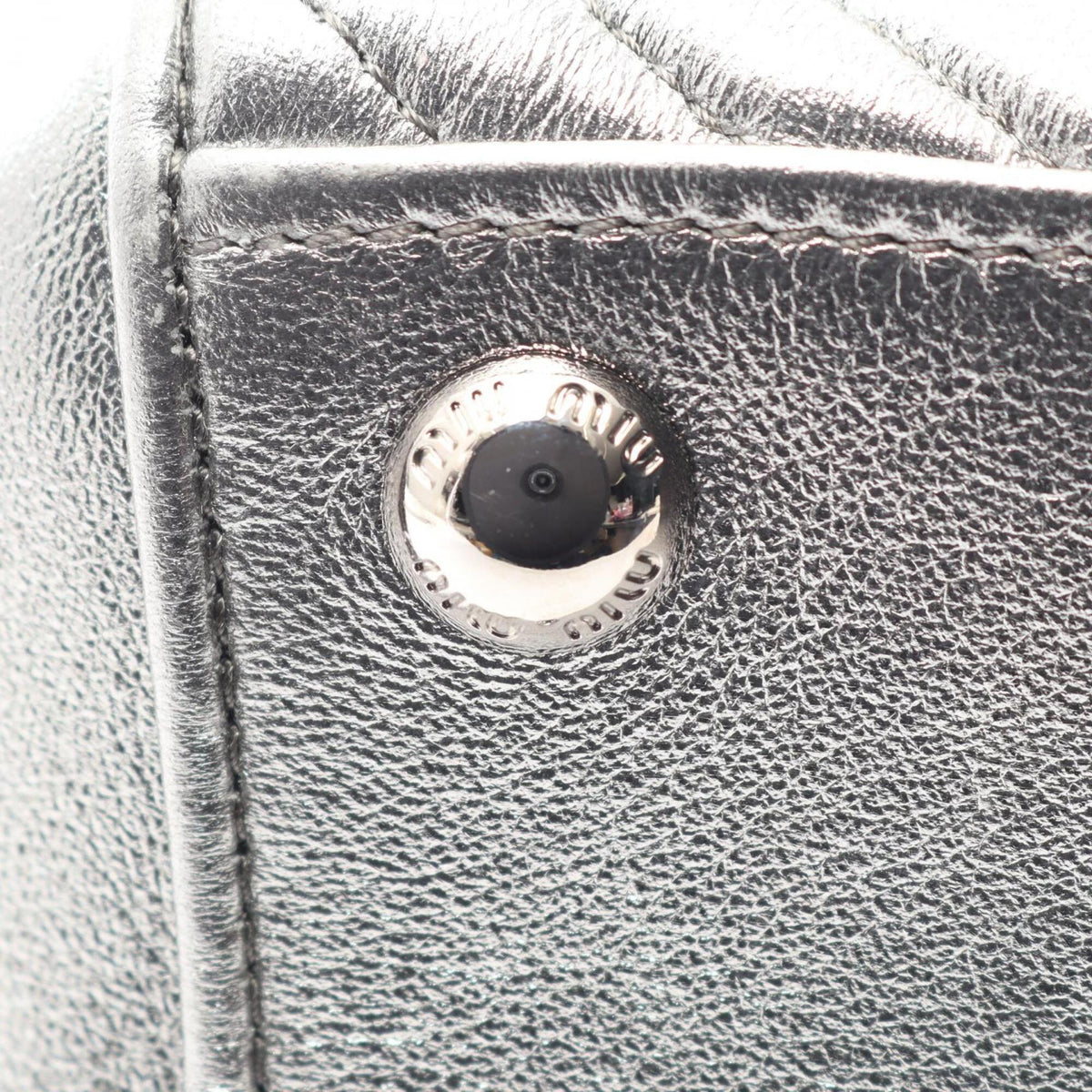 Miu Miu Silver Leather Handbag (Pre-Owned)