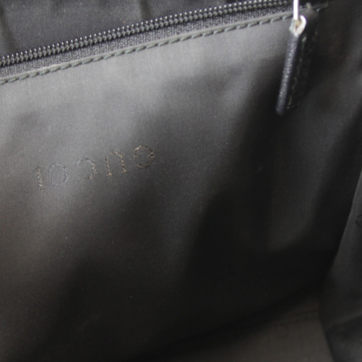 Gucci Black White Nylon Handbag (Pre-Owned)