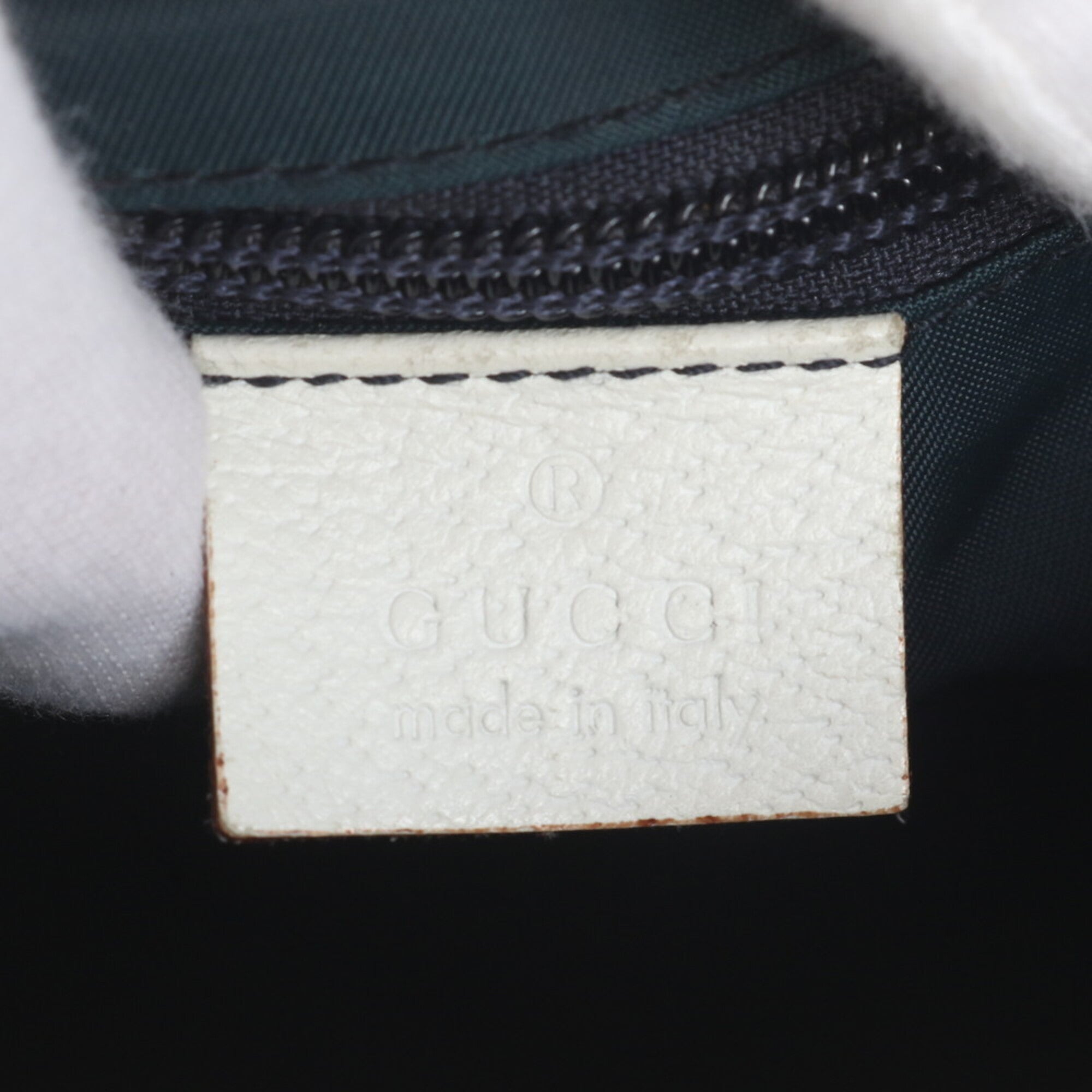Gucci White Leather Coated Canvas Shoulder Bag (Pre-Owned)