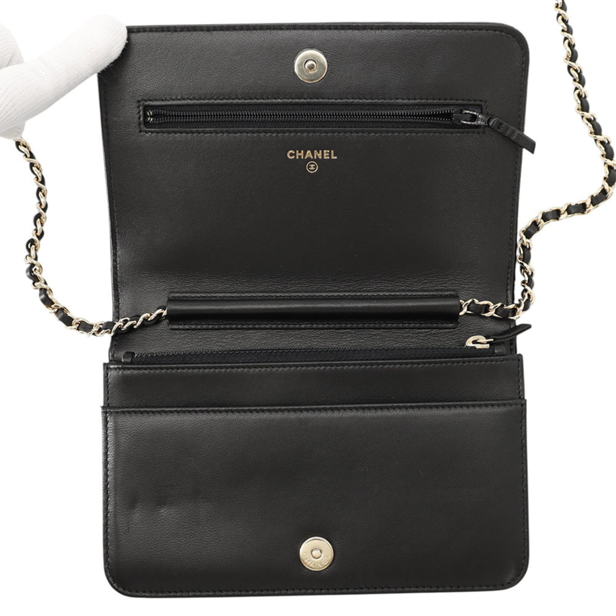Chanel Black Leather Chain/Shoulder Wallet (Pre-Owned)