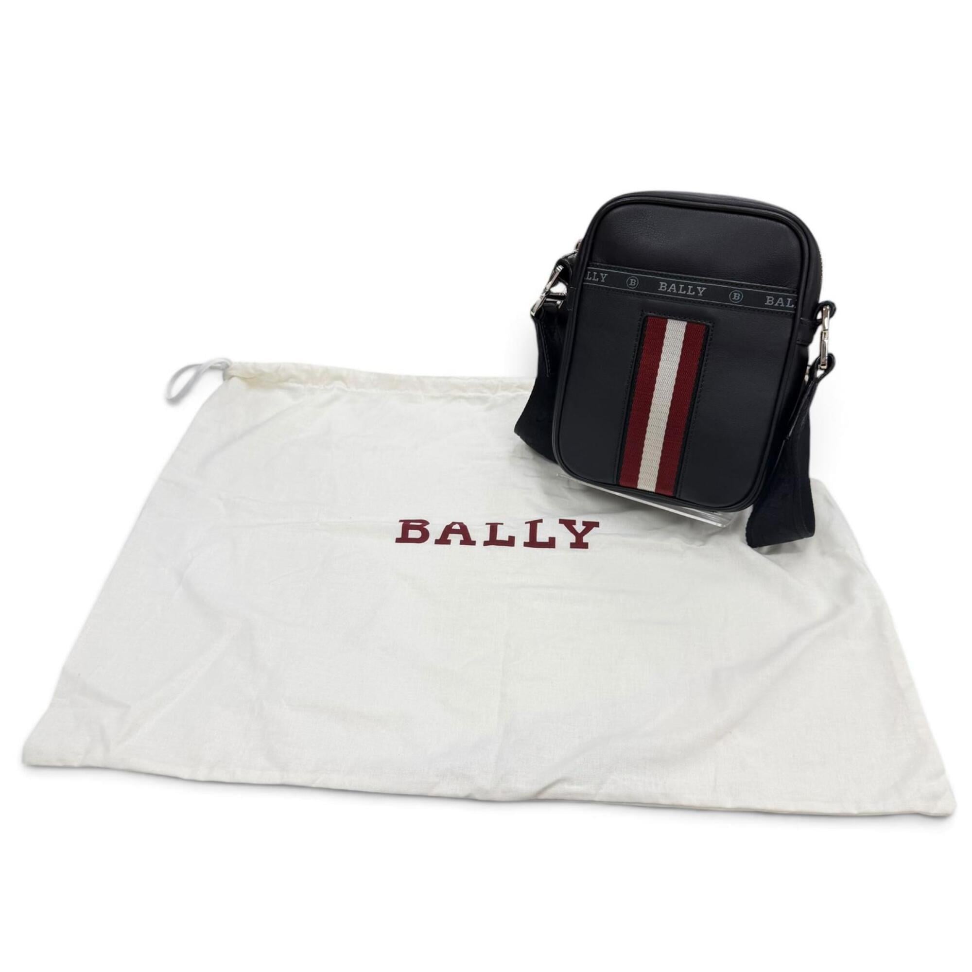 Bally Black Leather Crossbody Bag Shoulder Bag (Pre-Owned)